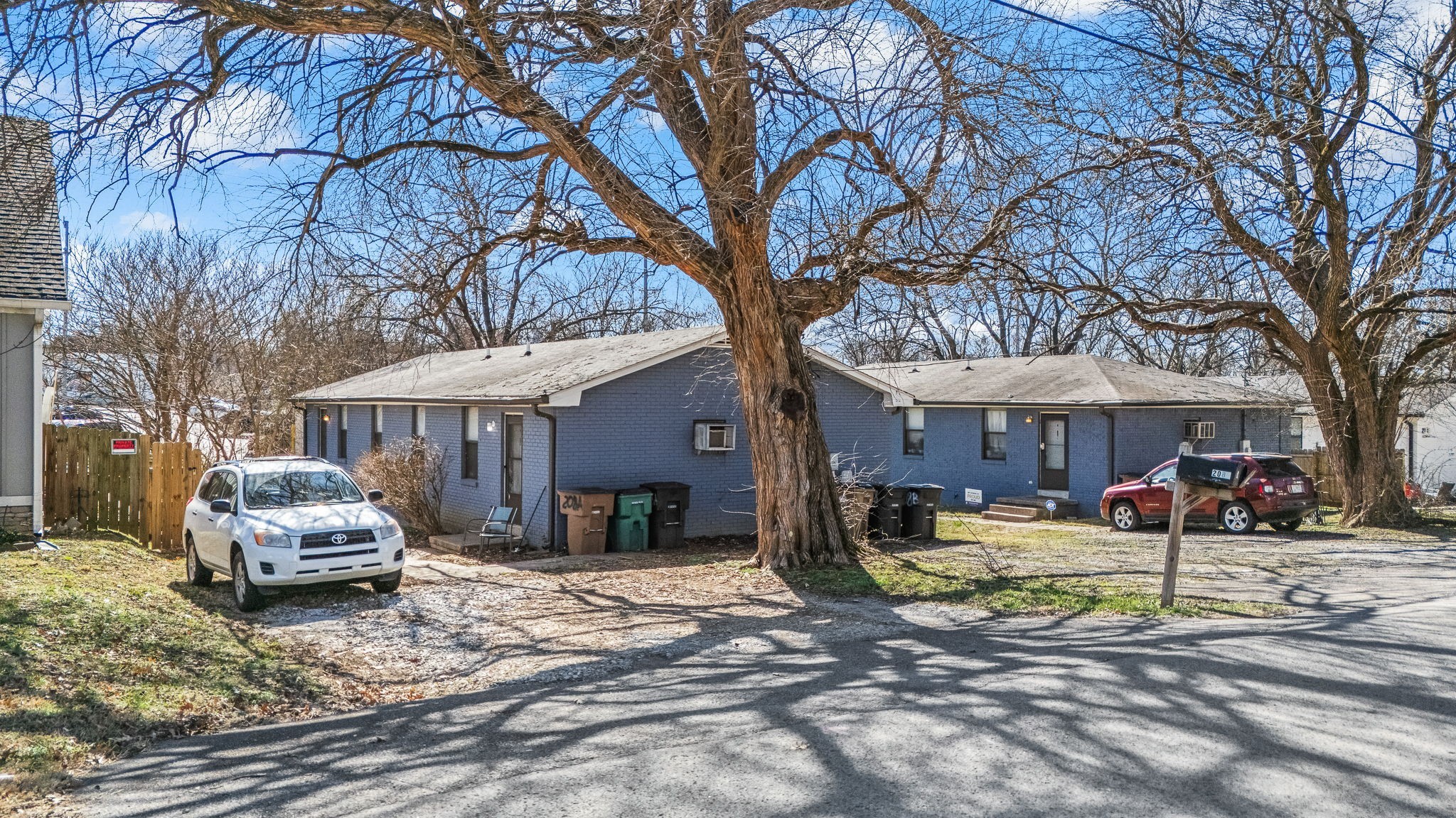 208 Prince Ave Property Photo 1