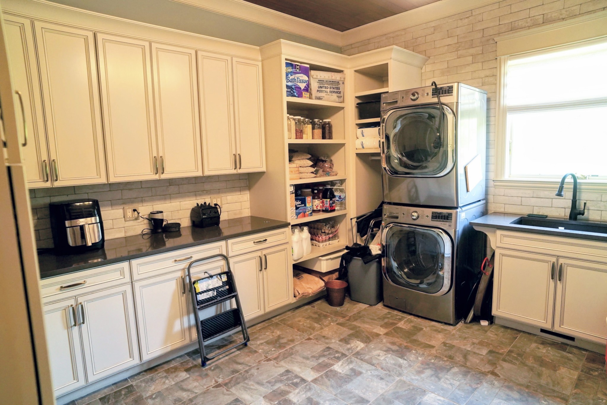 450 Lowe Branch Rd Property Photo 23