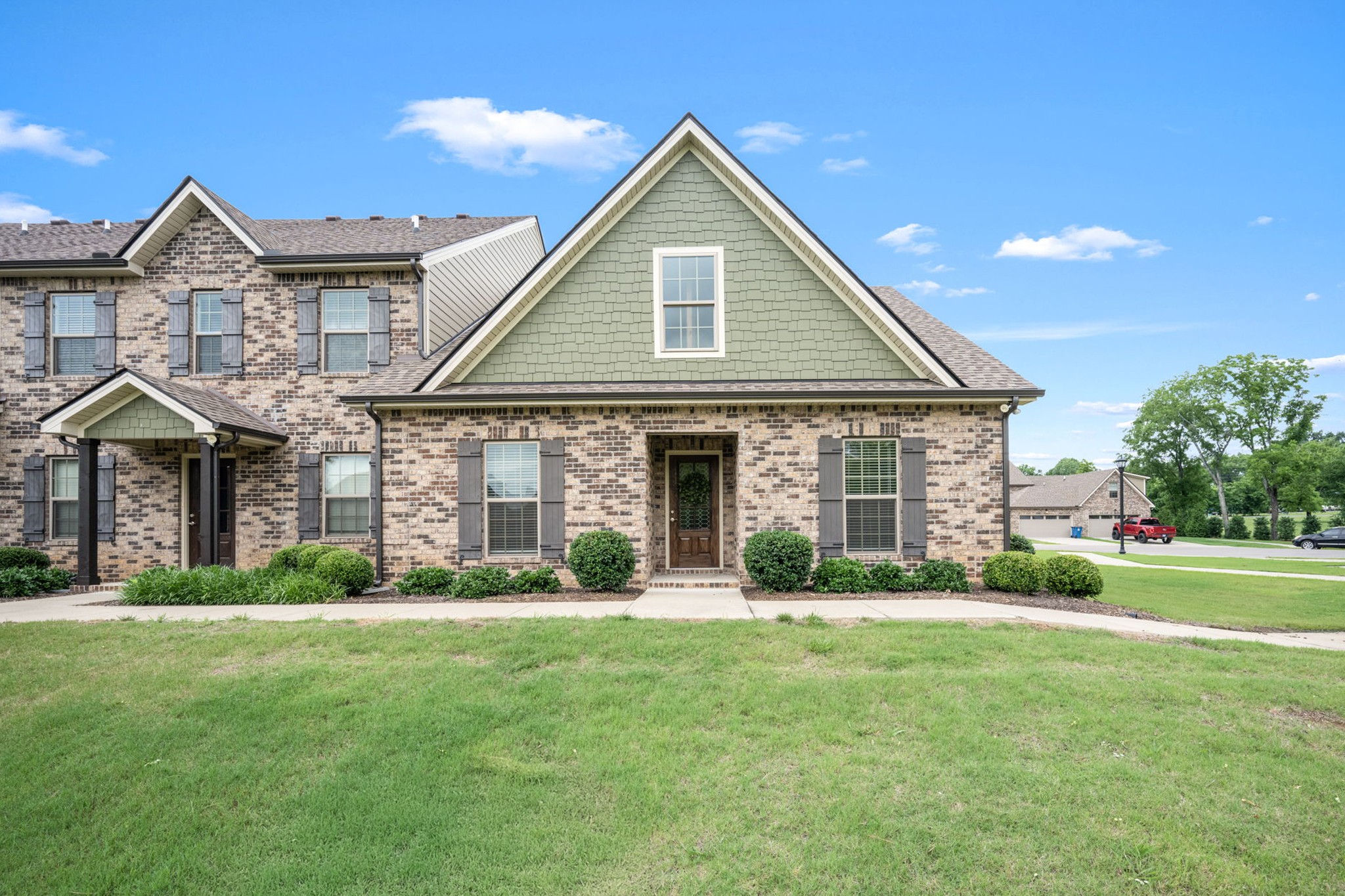 5613 Maples Retreat Dr Property Photo 1