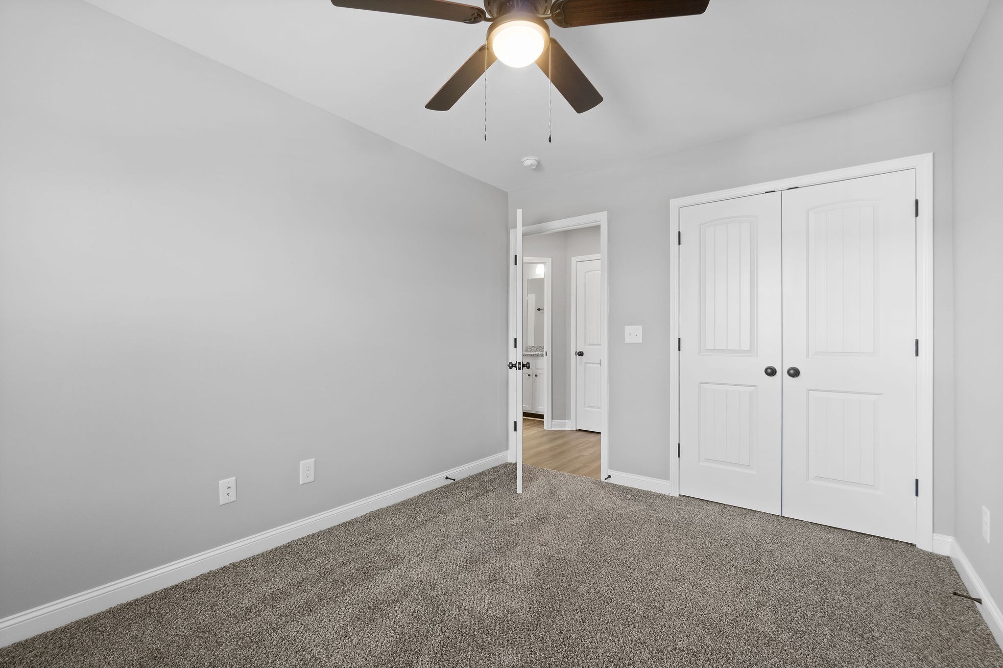 580 Heritage Pointe Dr Property Photo 10