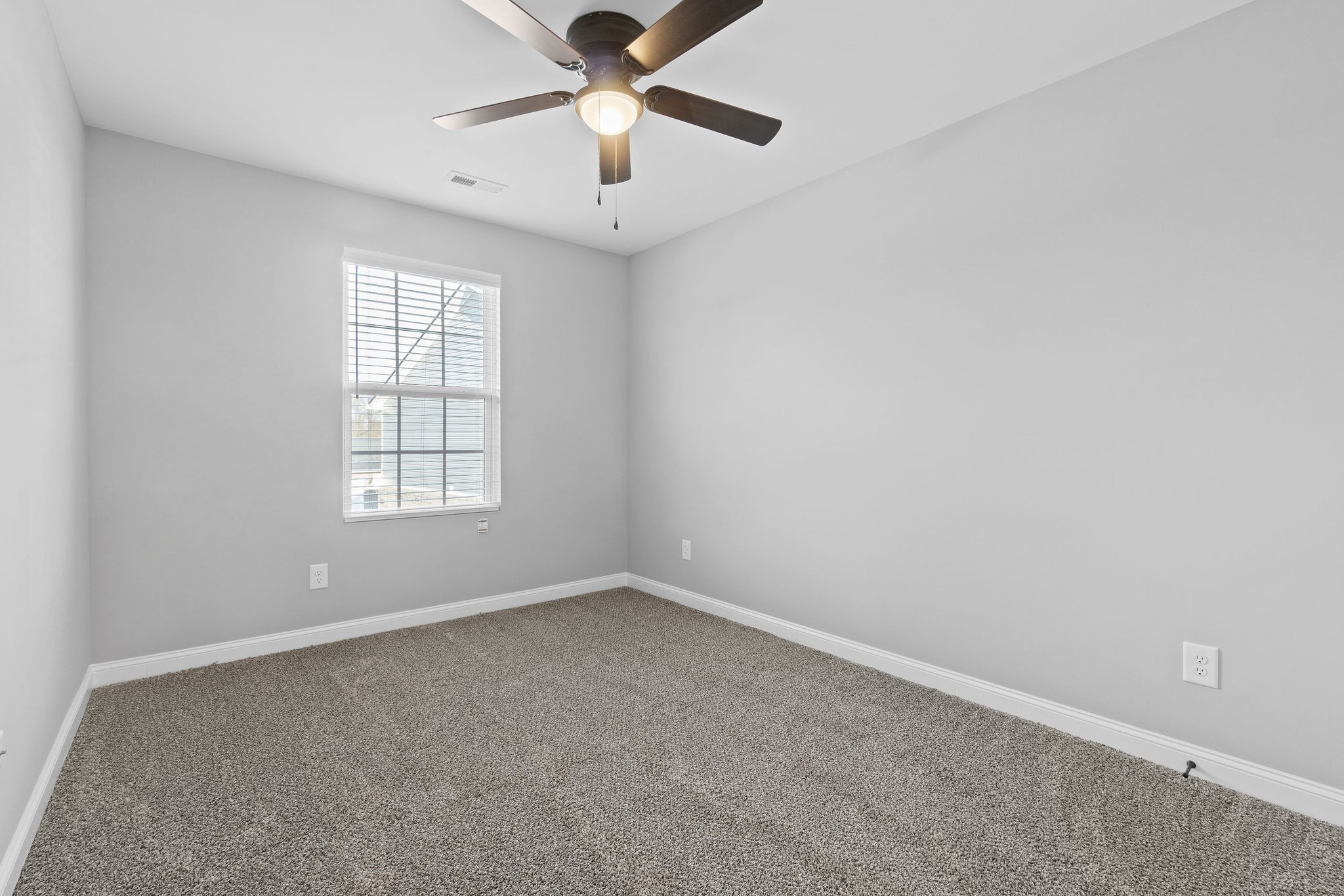 580 Heritage Pointe Dr Property Photo 11