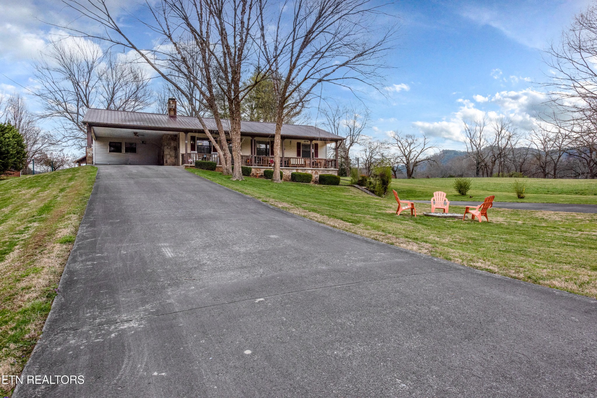 311 E Chestnut Hill Rd Property Photo 4