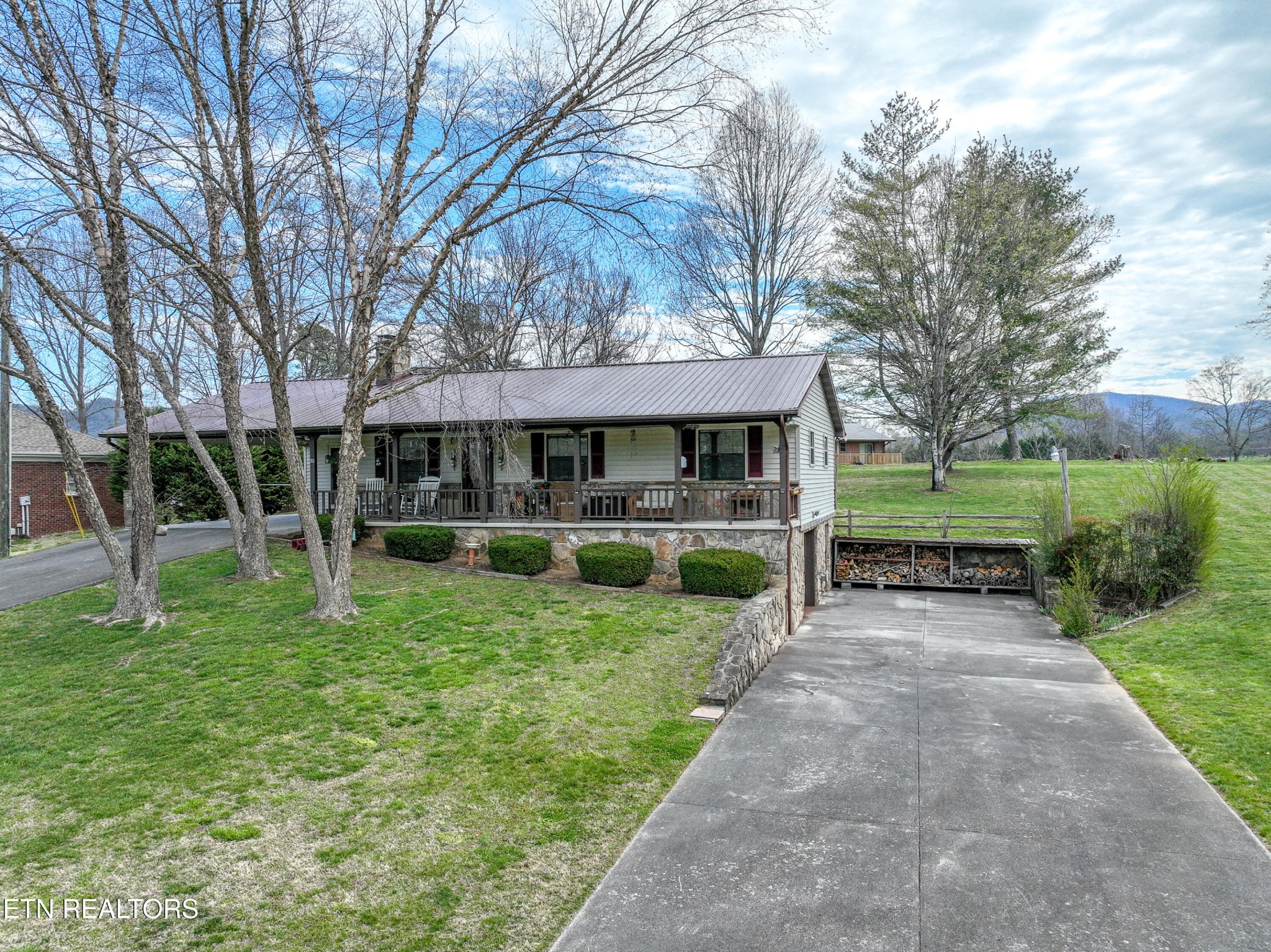 311 E Chestnut Hill Rd Property Photo 6