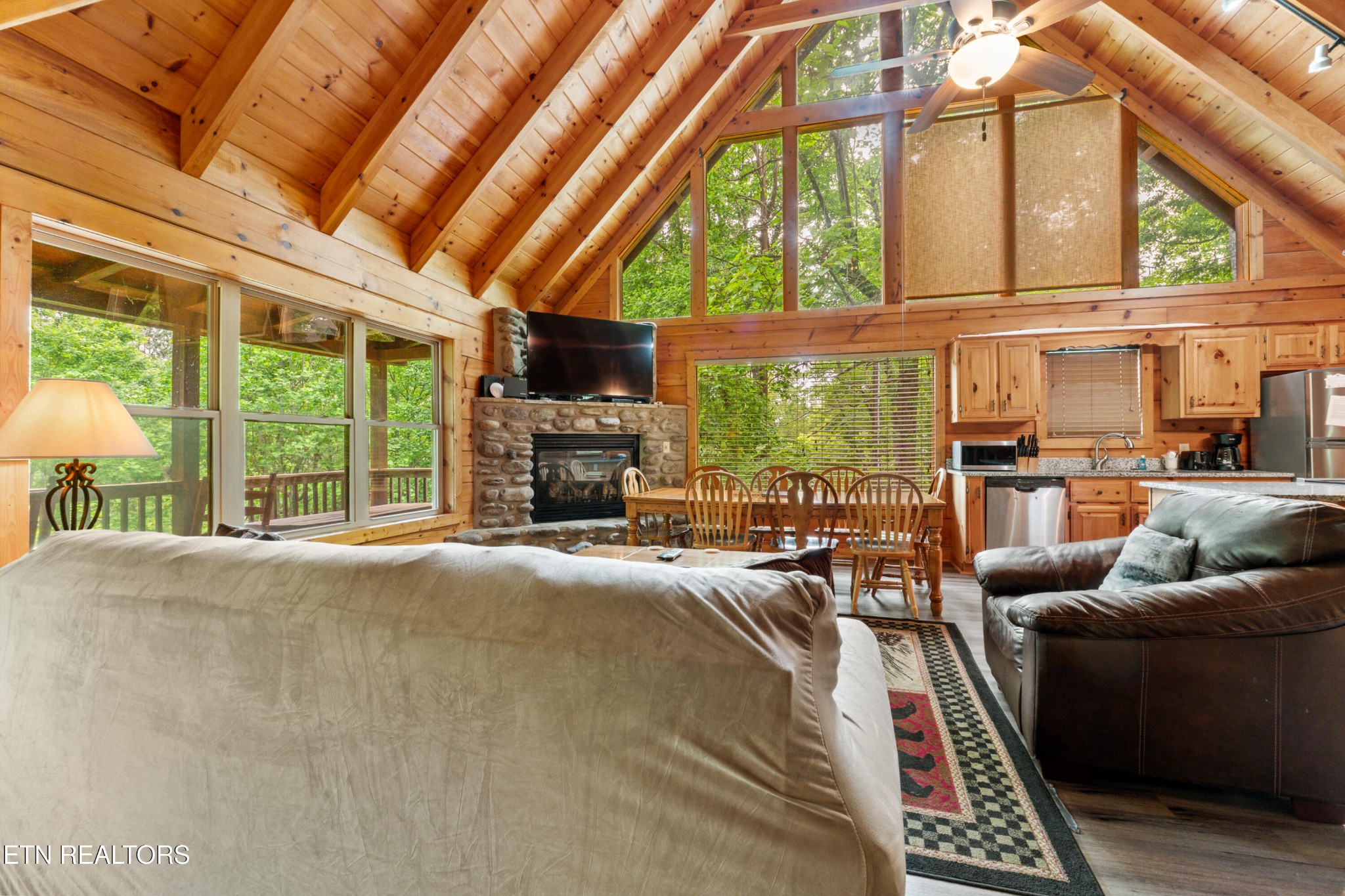 459 Ownby Circle Property Photo 4