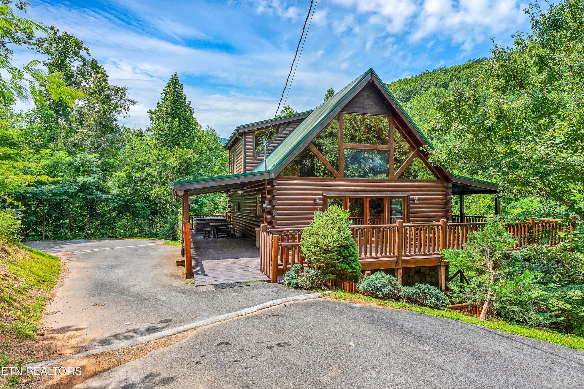 1615 Mountain Dreams Way Property Photo 1