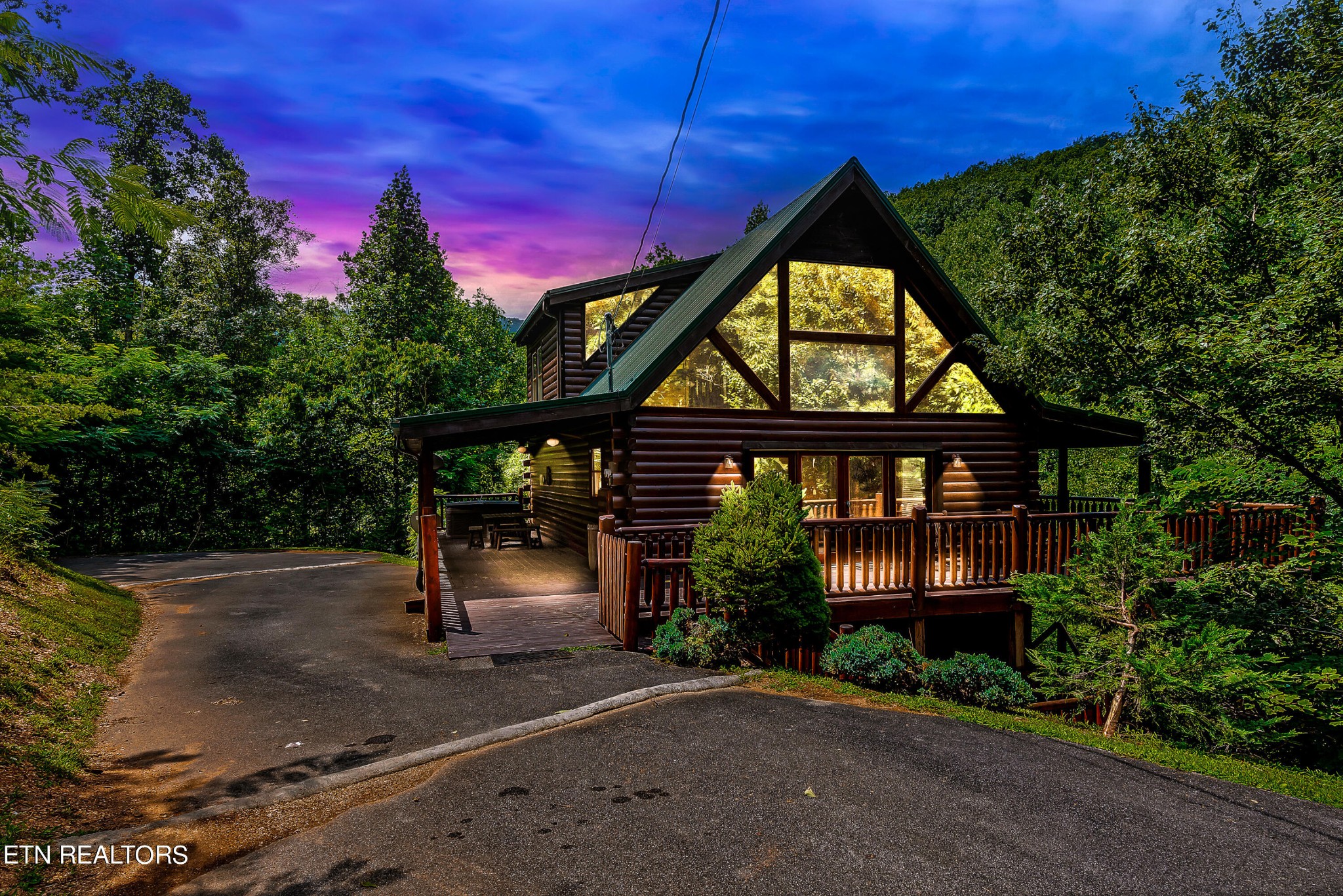 1615 Mountain Dreams Way Property Photo 5