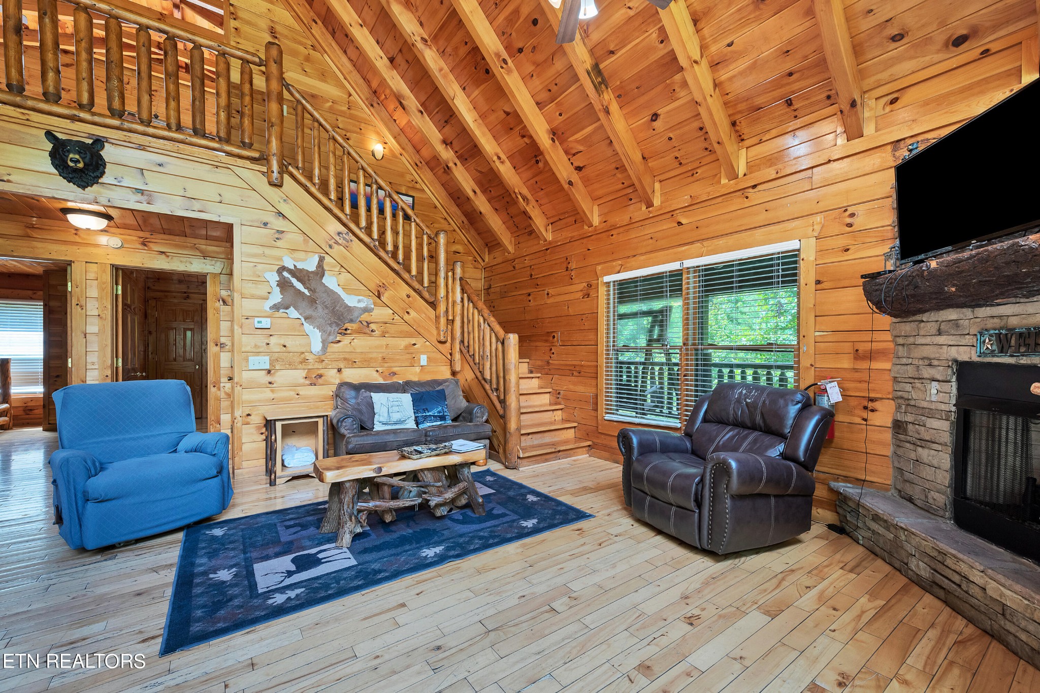 1615 Mountain Dreams Way Property Photo 9