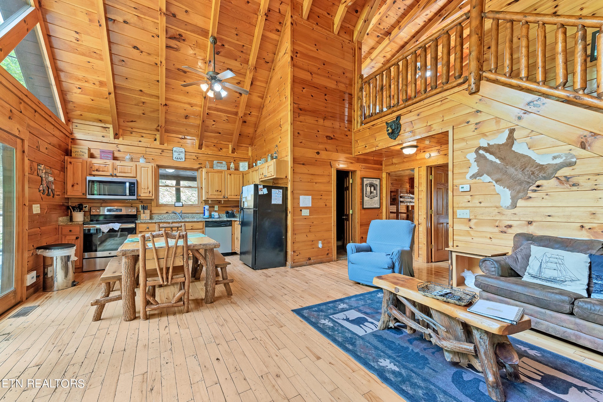 1615 Mountain Dreams Way Property Photo 10