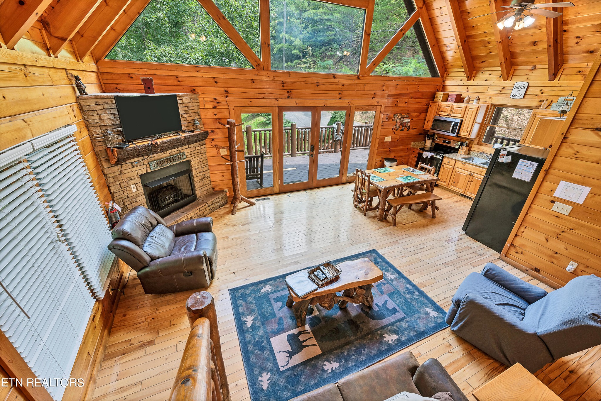 1615 Mountain Dreams Way Property Photo 11