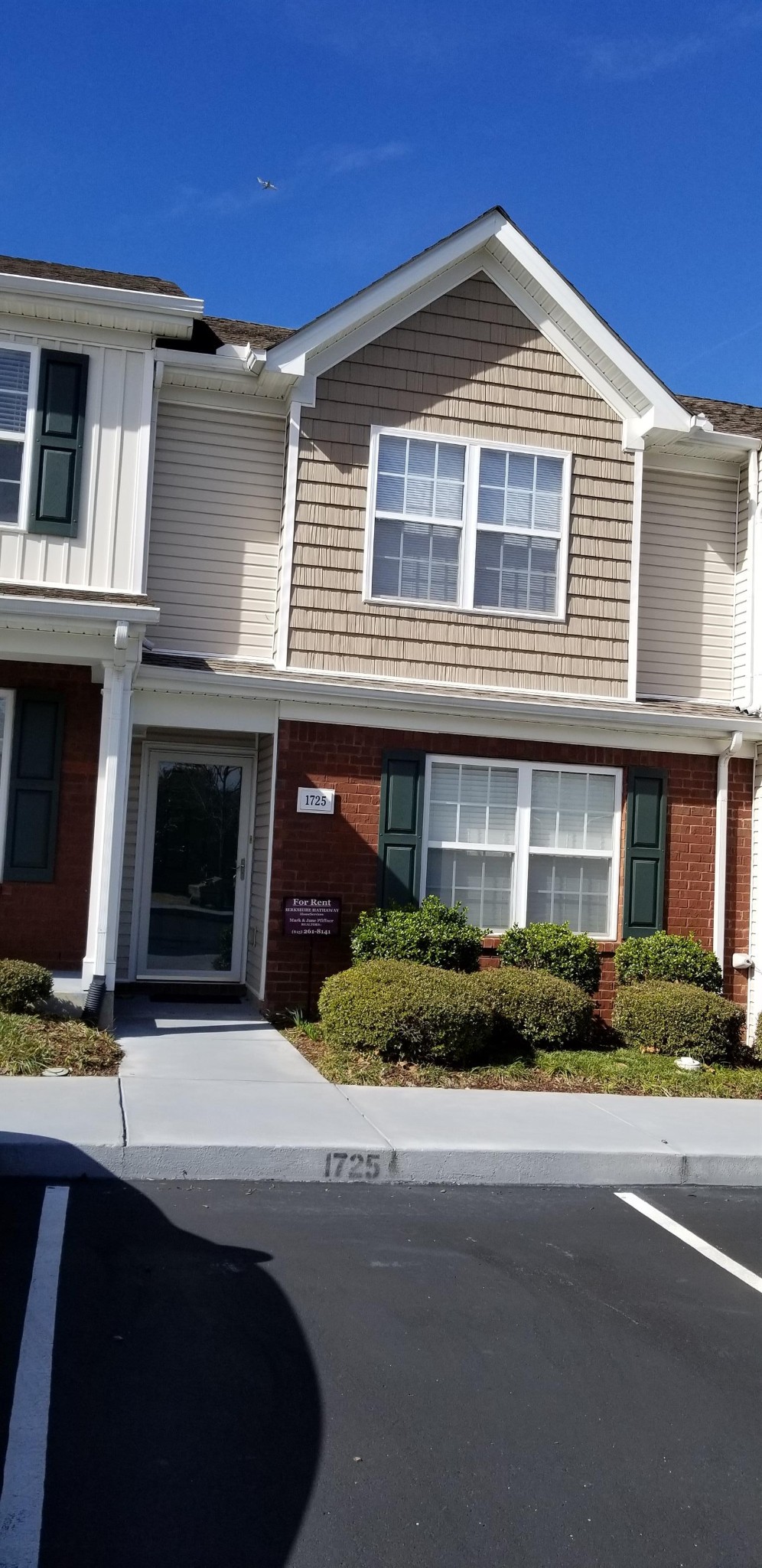1725 Red Jacket Drive Property Photo 1