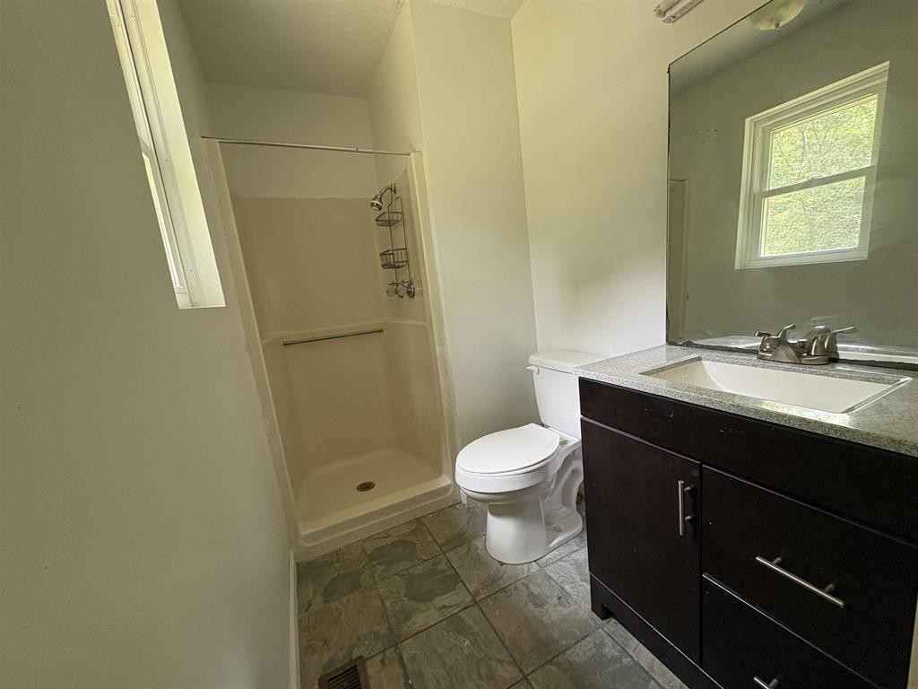 265 Garey Loop Property Photo 7