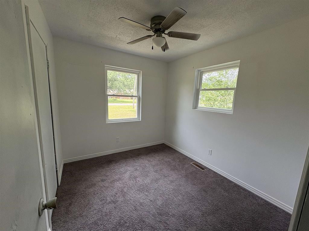 265 Garey Loop Property Photo 8