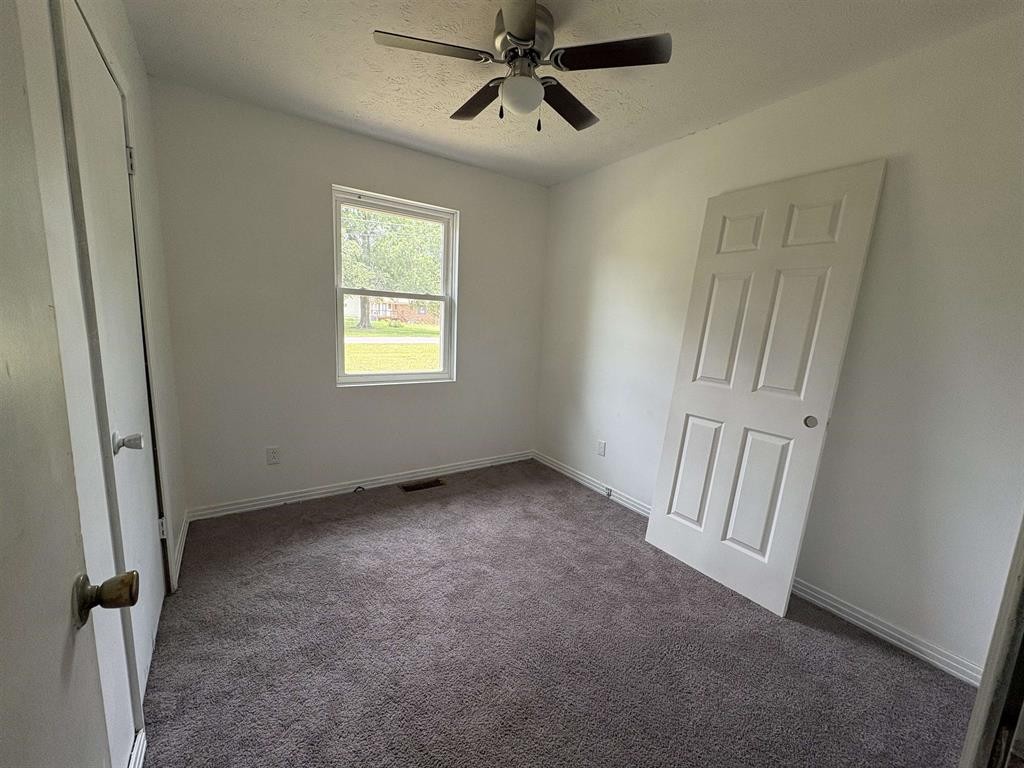 265 Garey Loop Property Photo 9