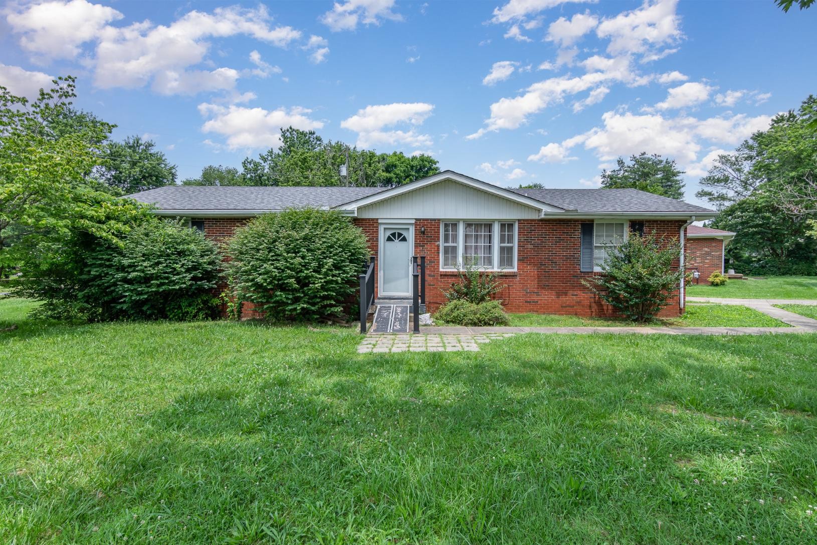 6103 Russell Dr Property Photo 1