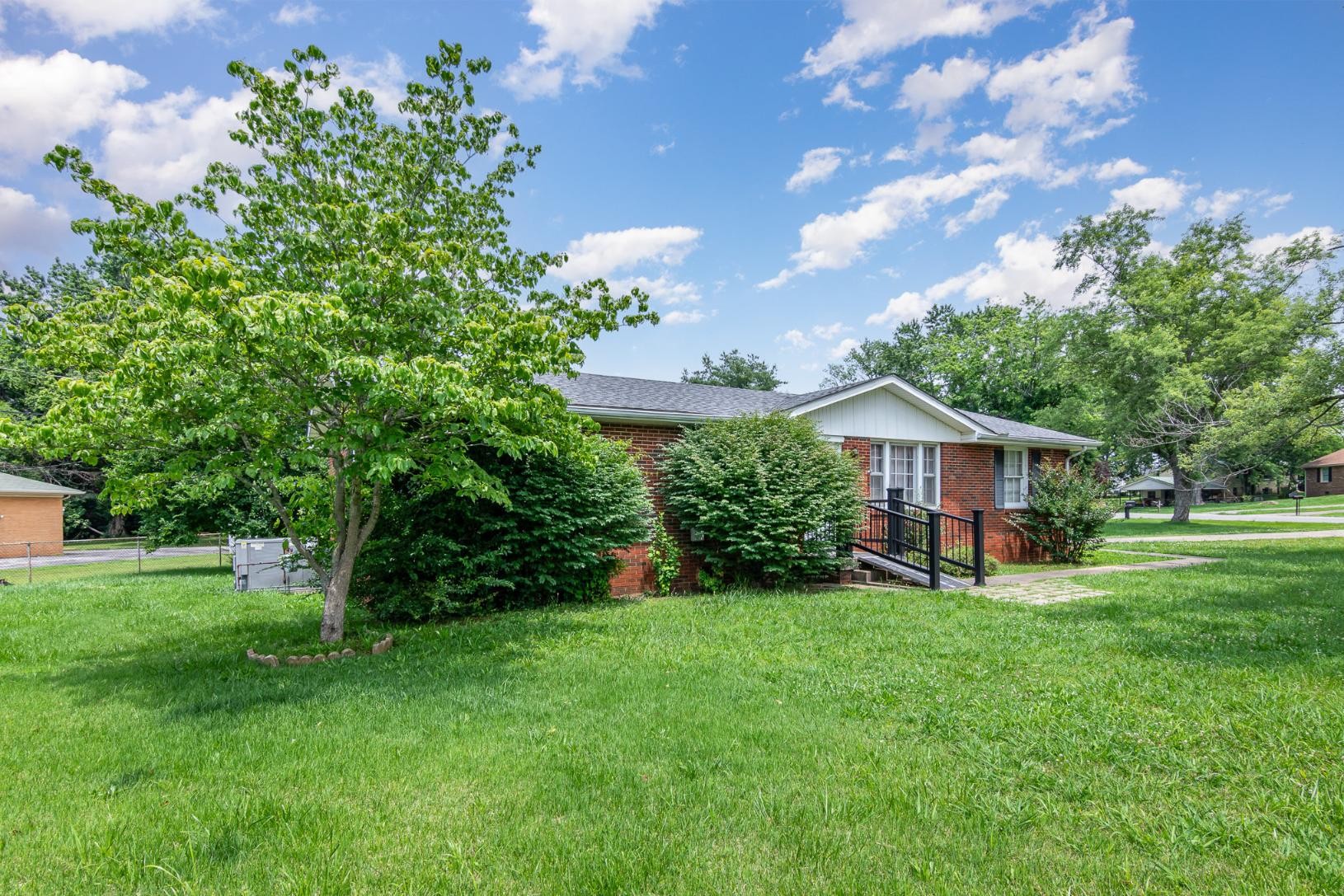6103 Russell Dr Property Photo 5
