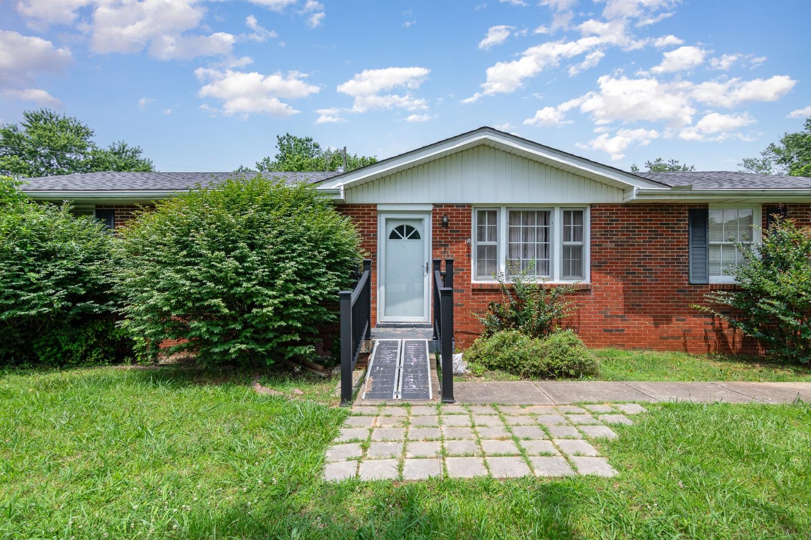 6103 Russell Dr Property Photo 7