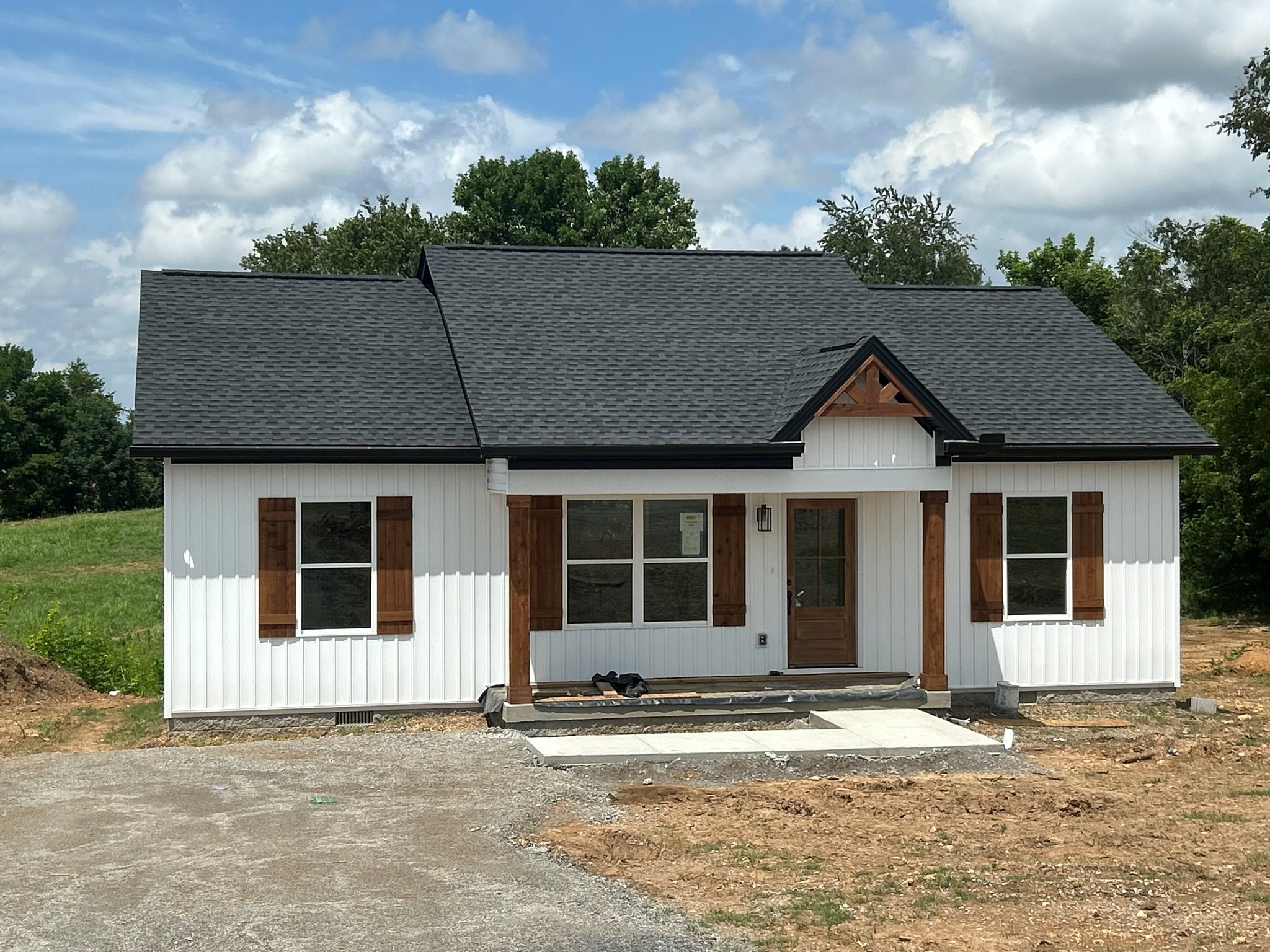 1015 Landing Lane Property Photo 1
