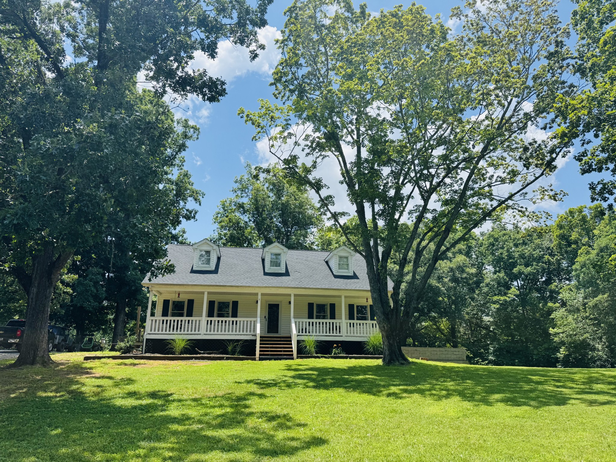 2114 Taylor Town Rd Property Photo 1