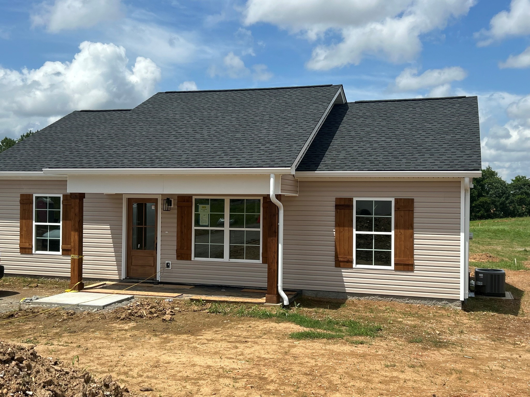 1047 Landing Lane Property Photo 1