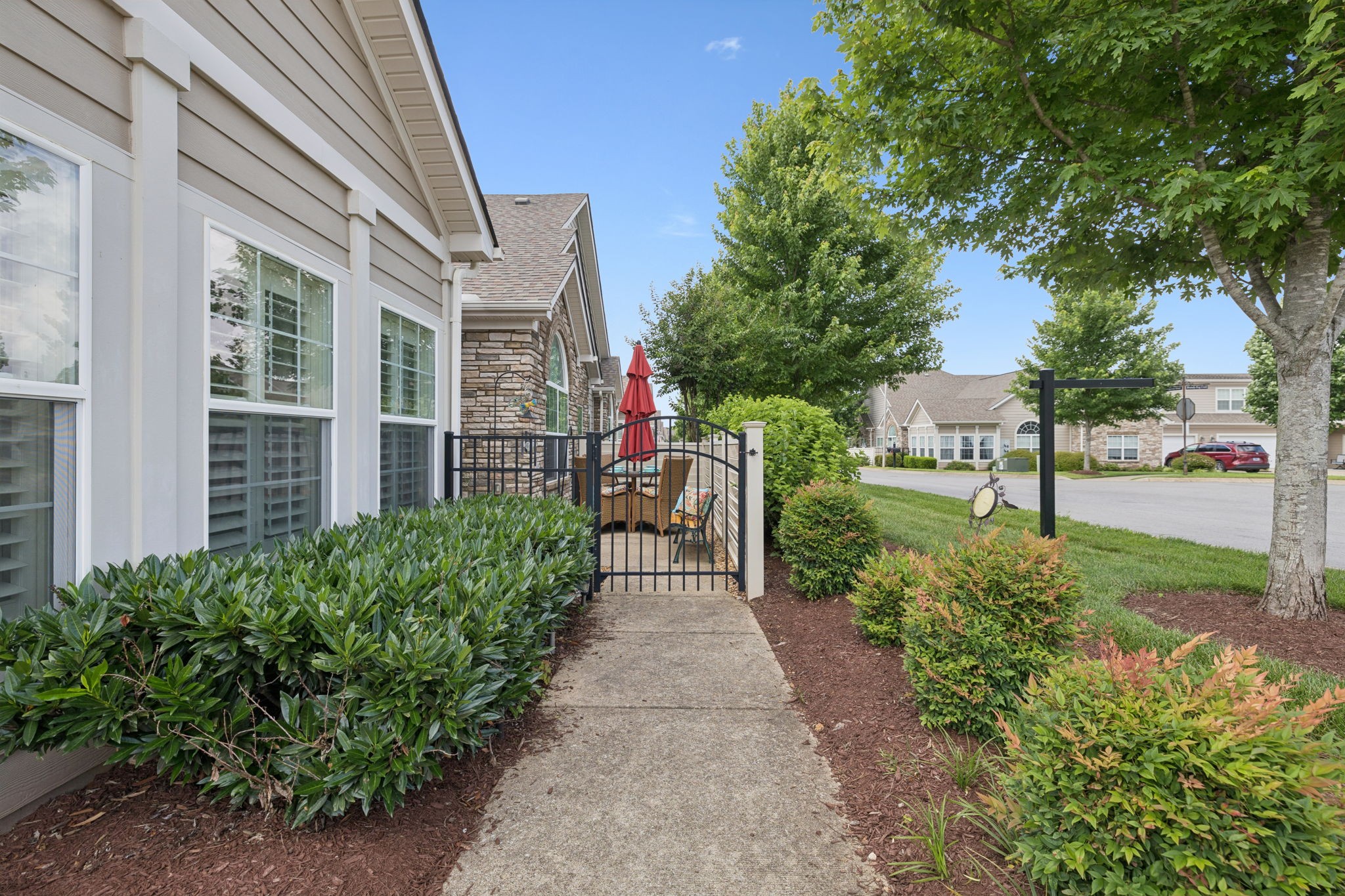 2462 Bridgeway St Property Photo 14