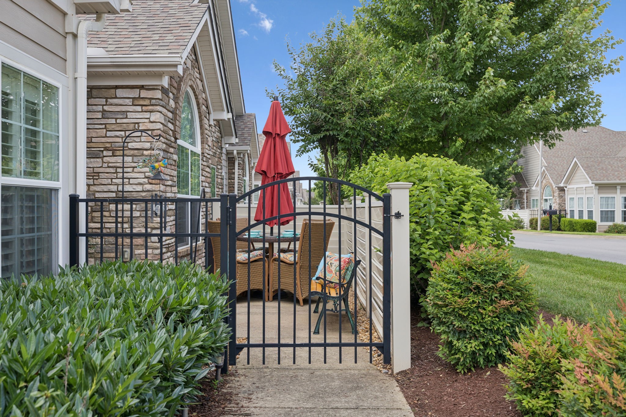 2462 Bridgeway St Property Photo 15