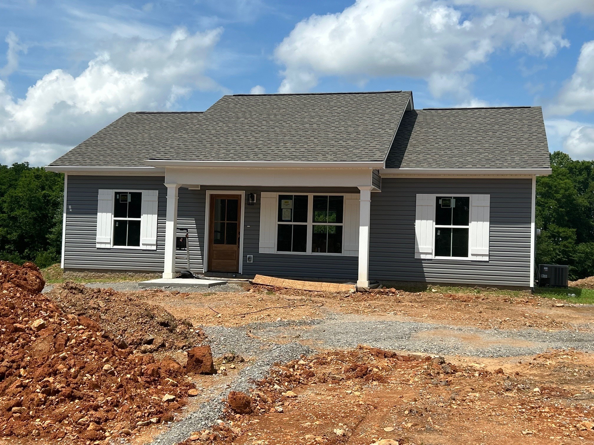 1073 Landing Ln Property Photo 1