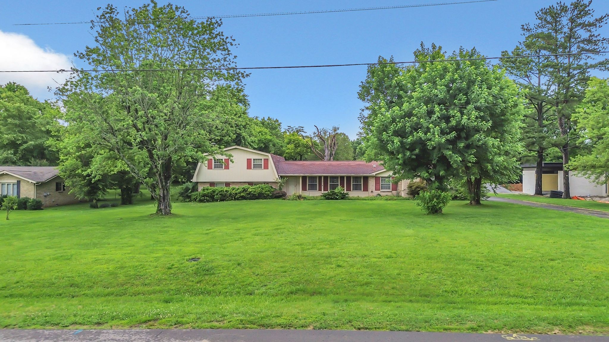 9012 Carondelet Pl Property Photo 1