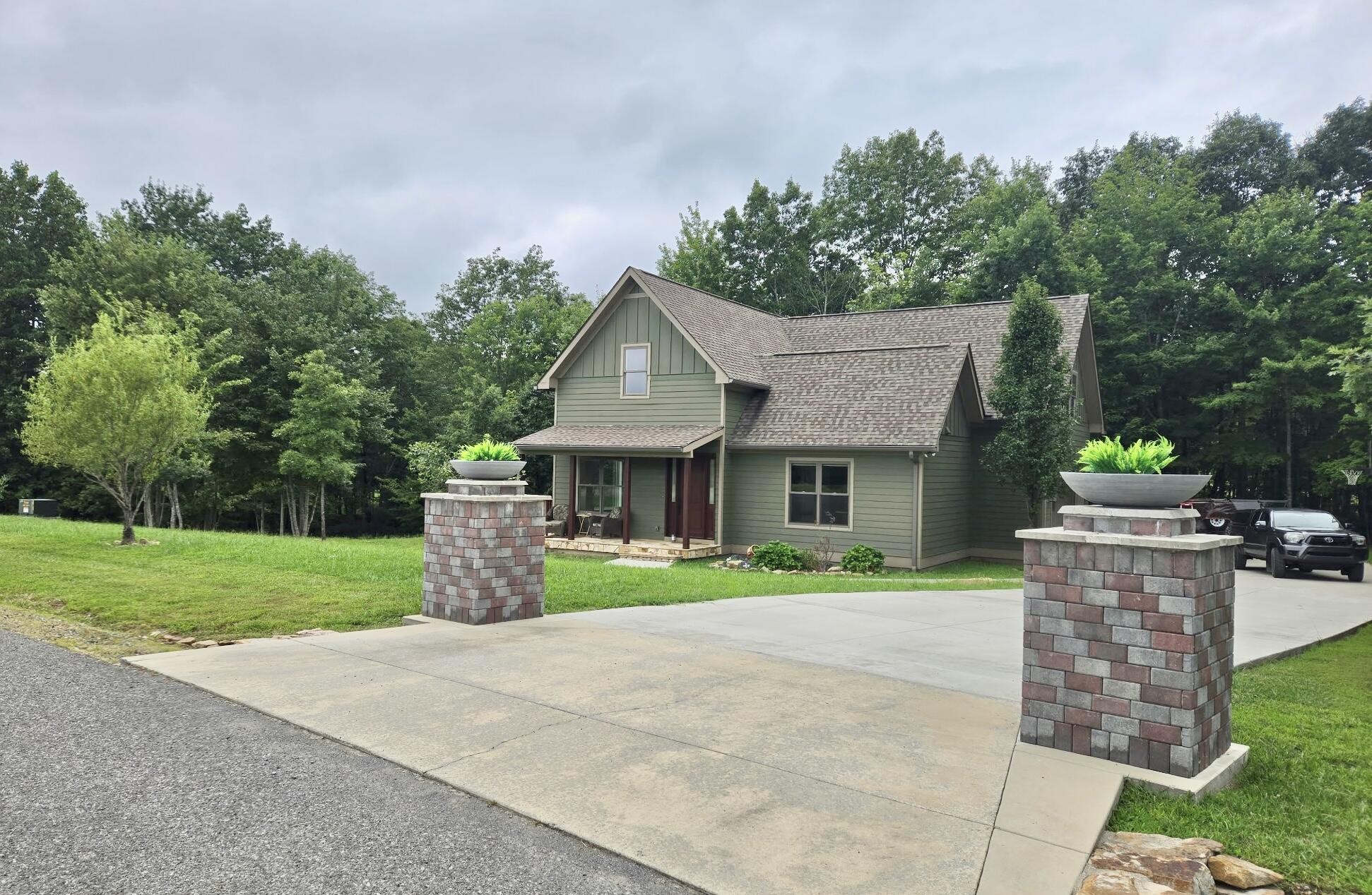 220 Bear Crawl Road Property Photo 1