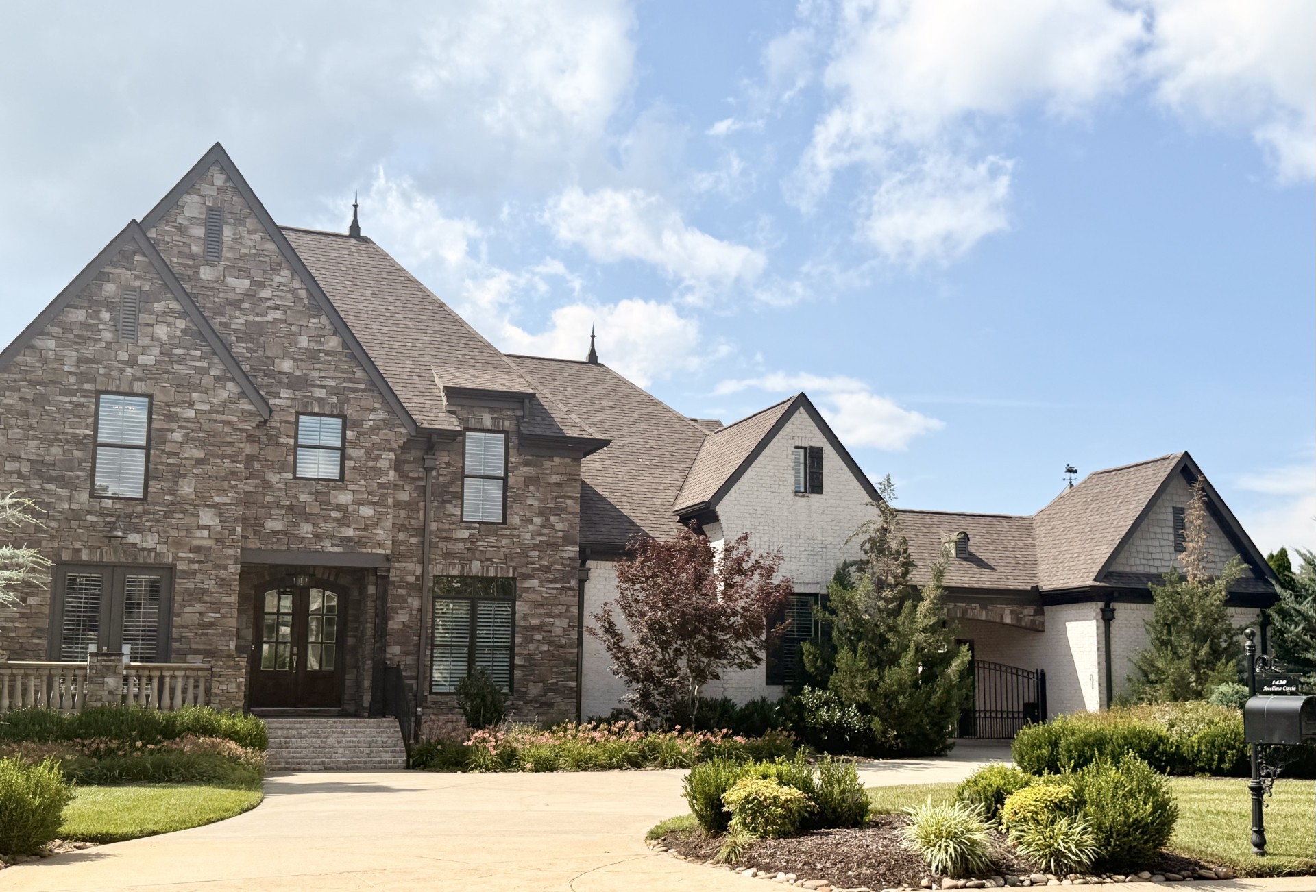 1430 Avellino Cir Property Photo 1