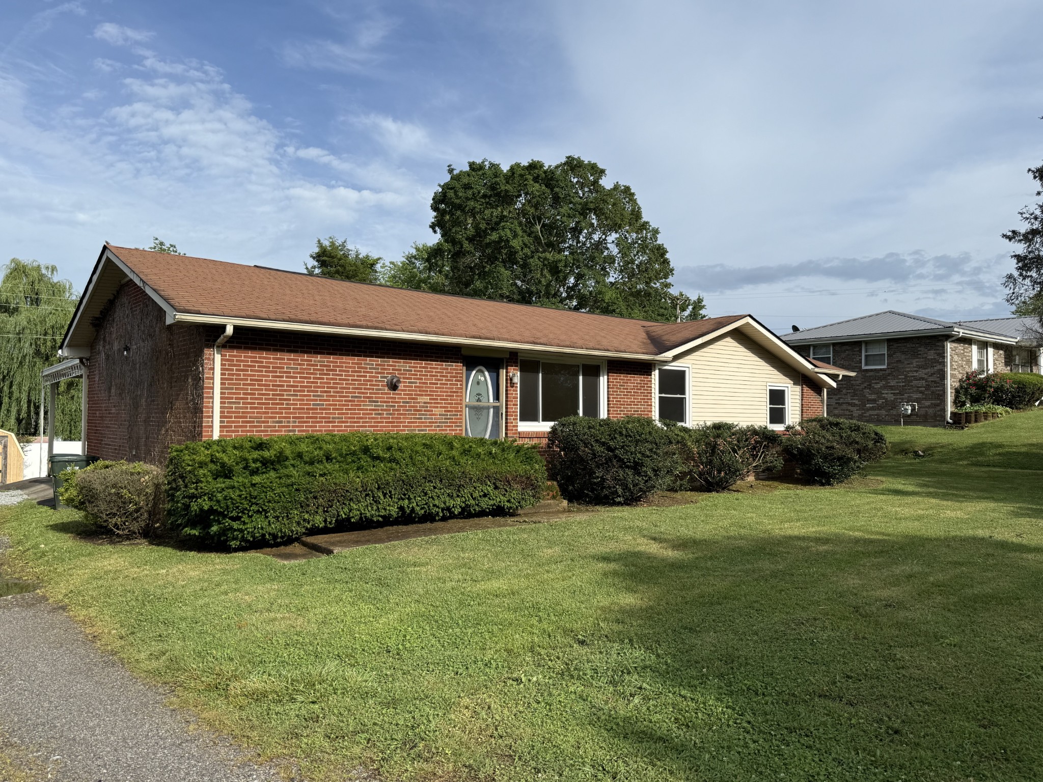 321 Mockingbird Ln Property Photo 1
