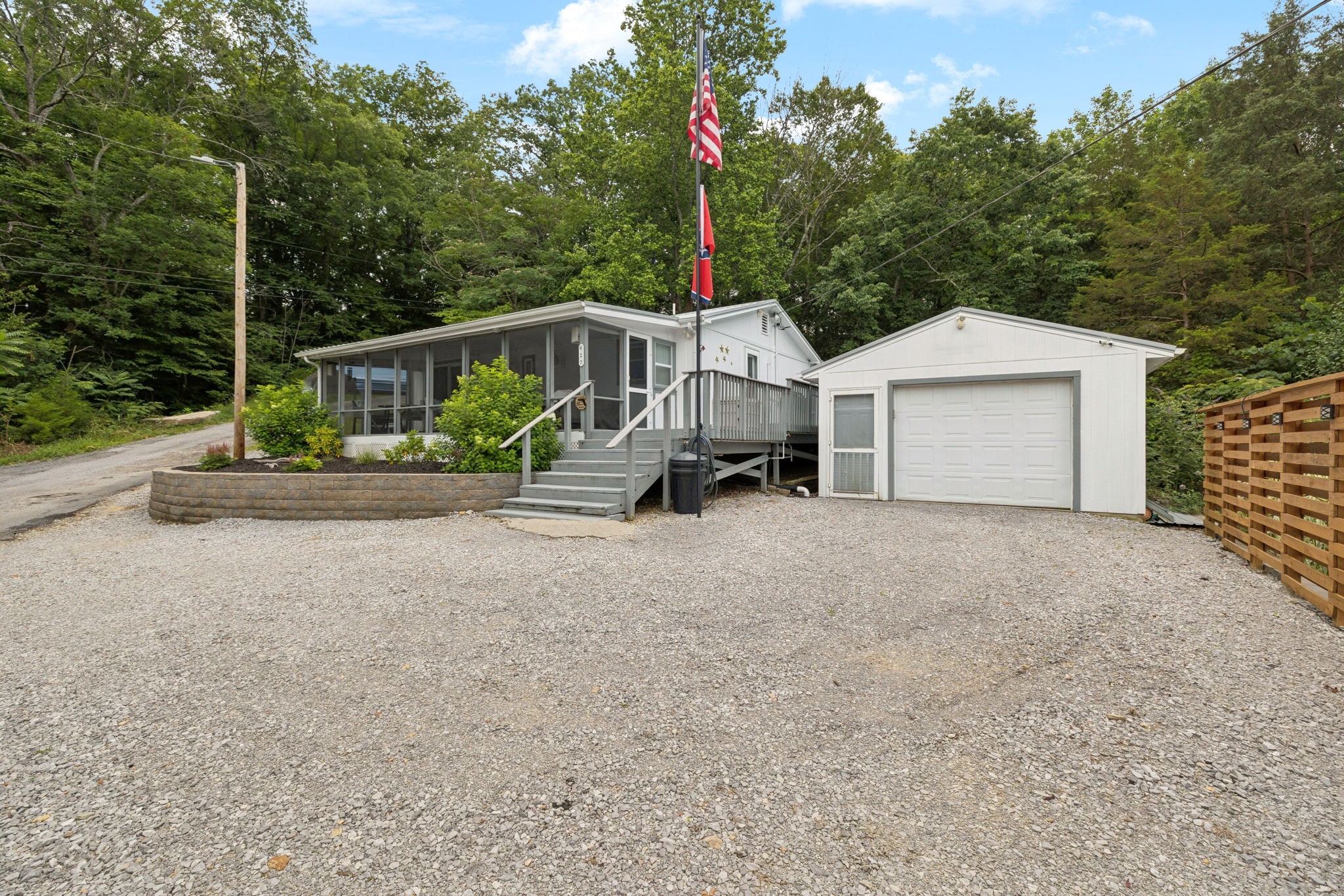 617 Still Point Rd Property Photo 12