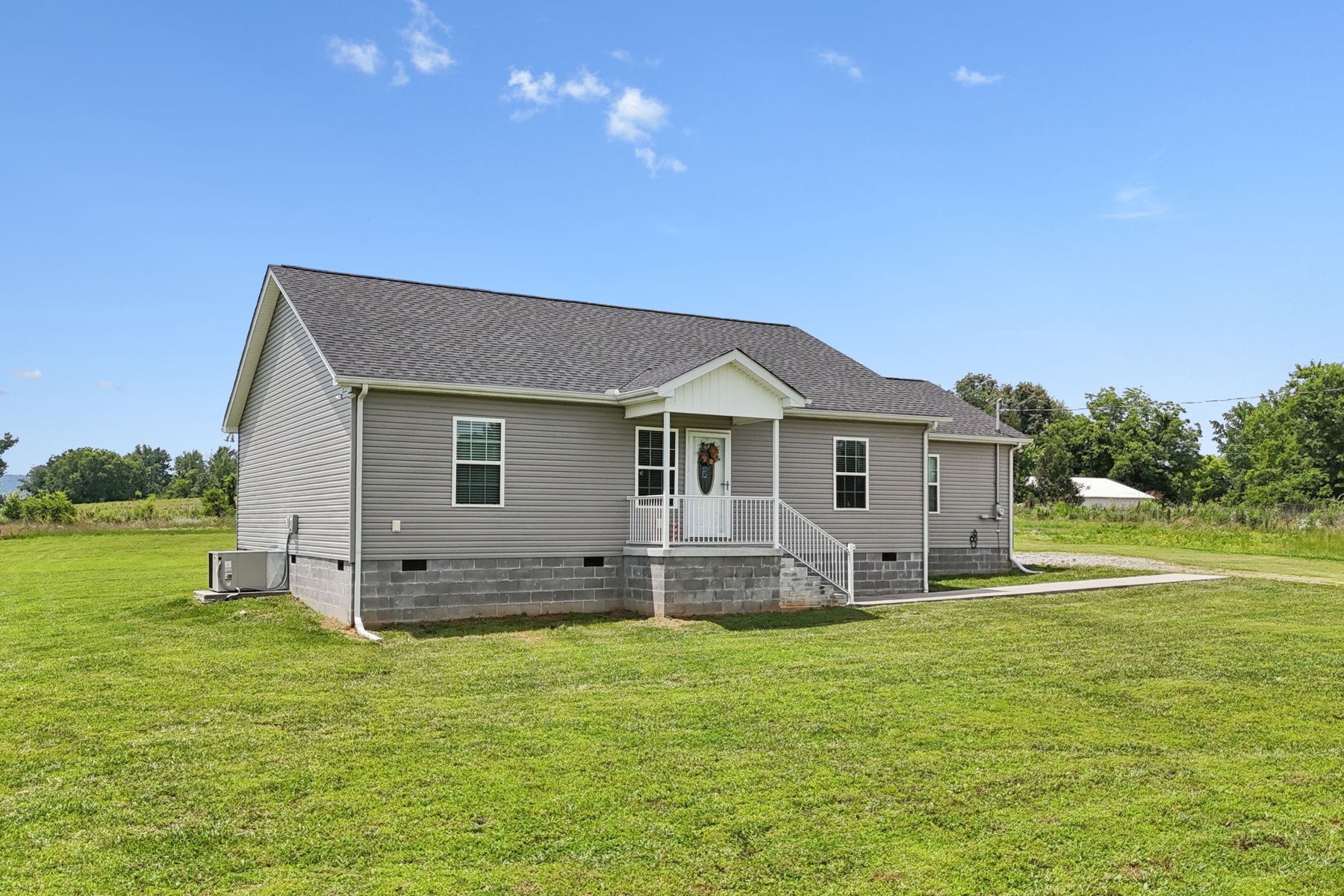 106 Wilder Chapel Rd Property Photo 1