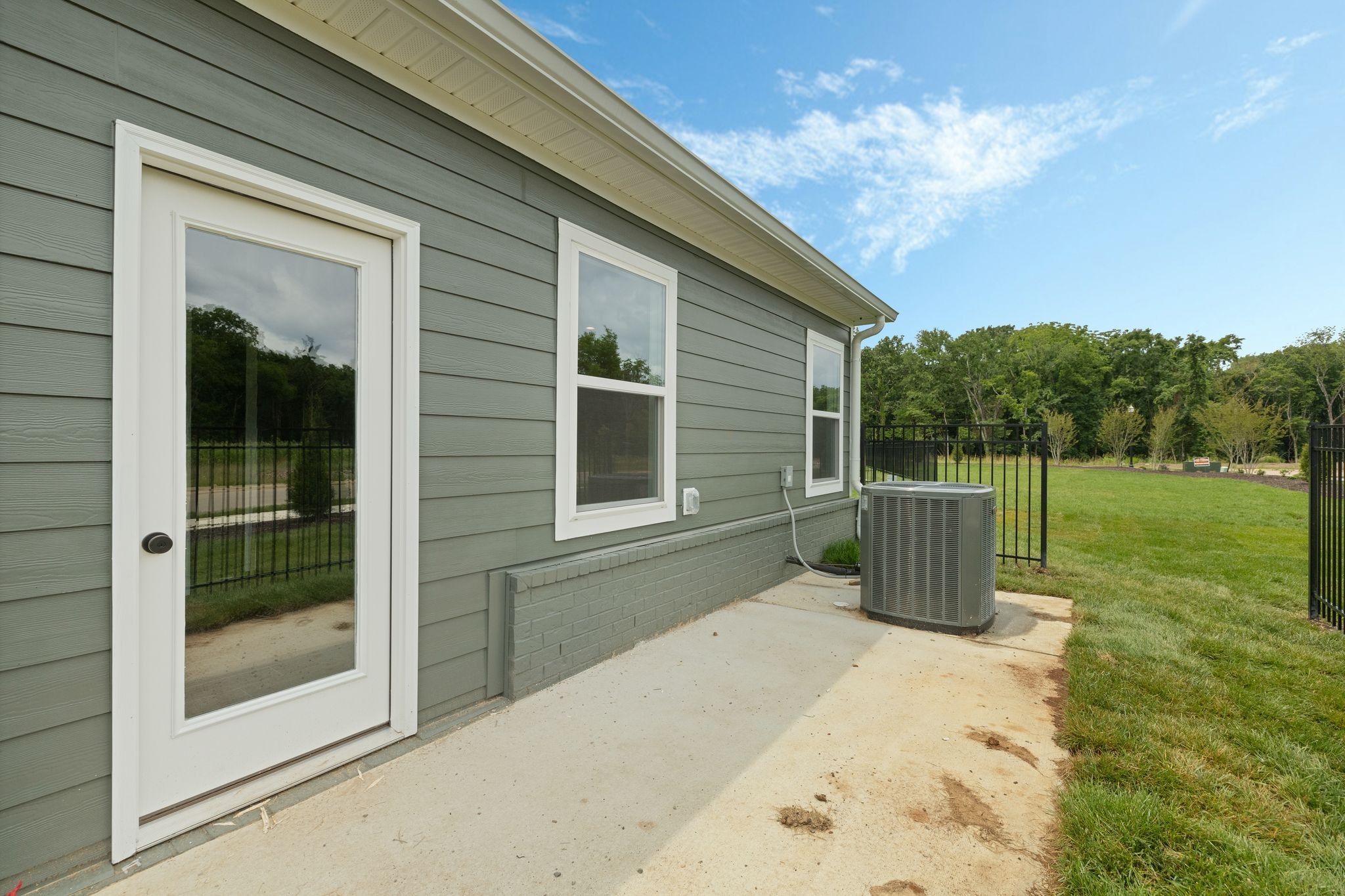 2047 Grace Johns Cir Property Photo 33