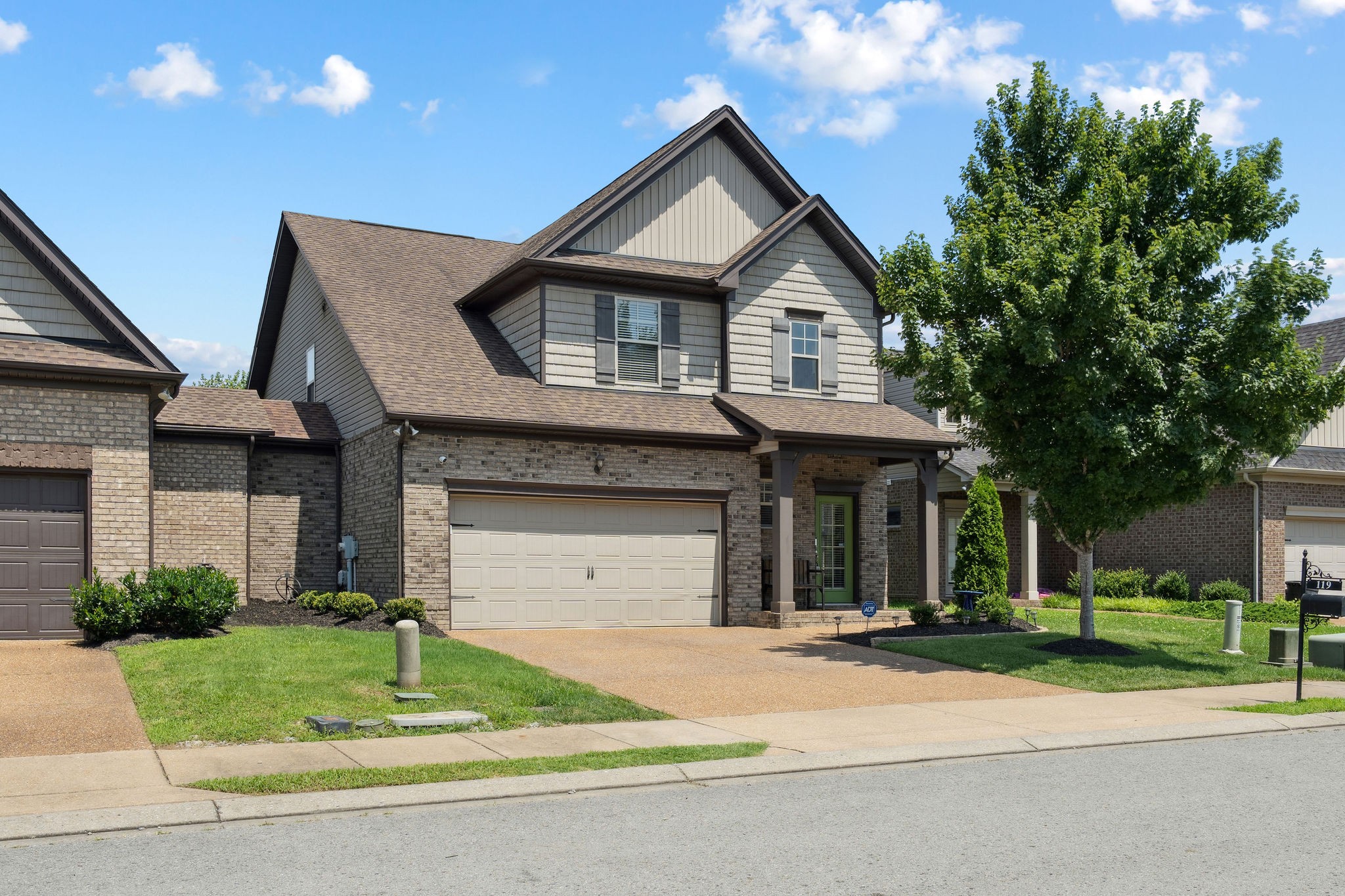 119 Trenton Ln Property Photo 1
