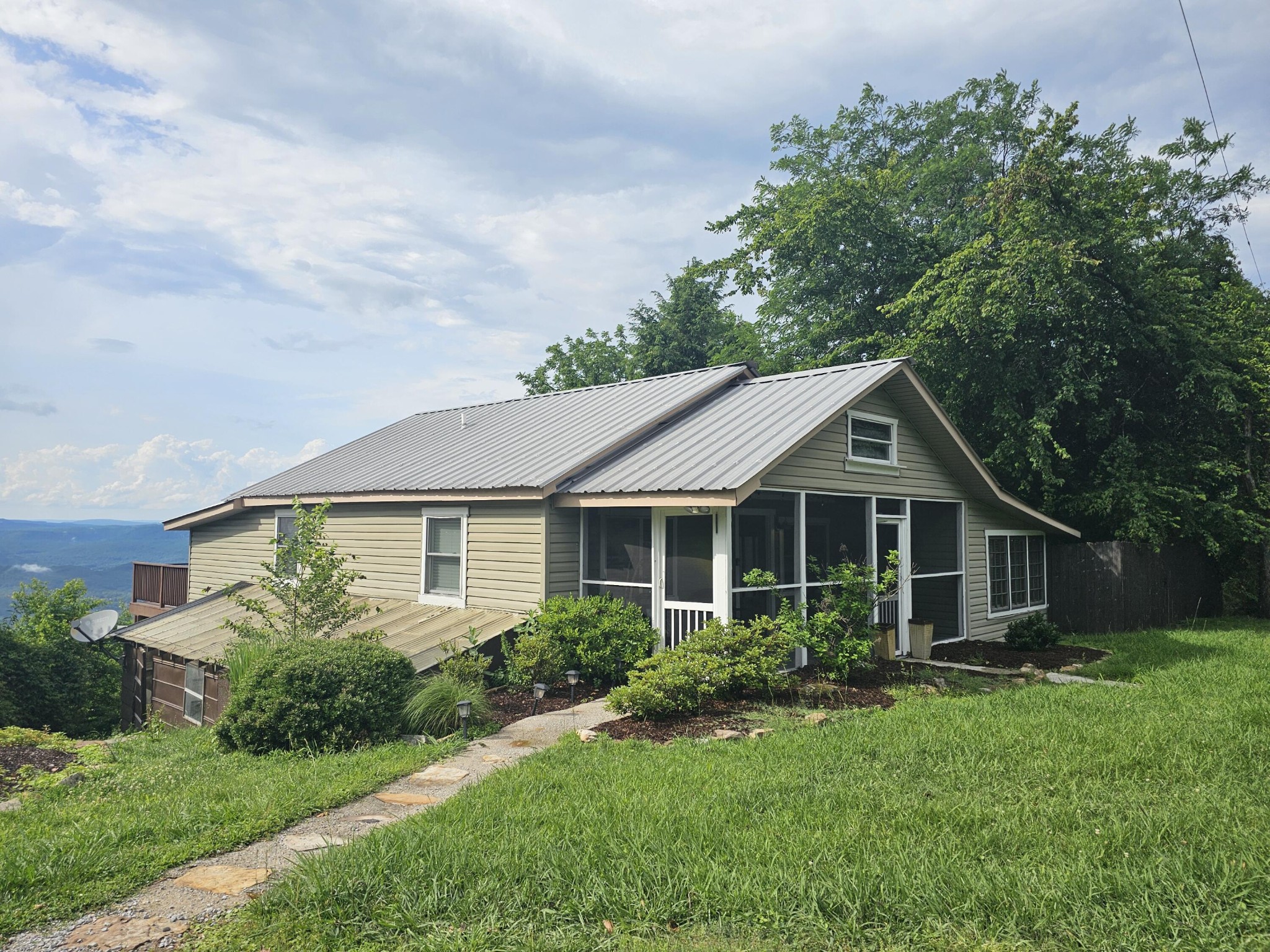 9311 Scenic Highway Property Photo 1