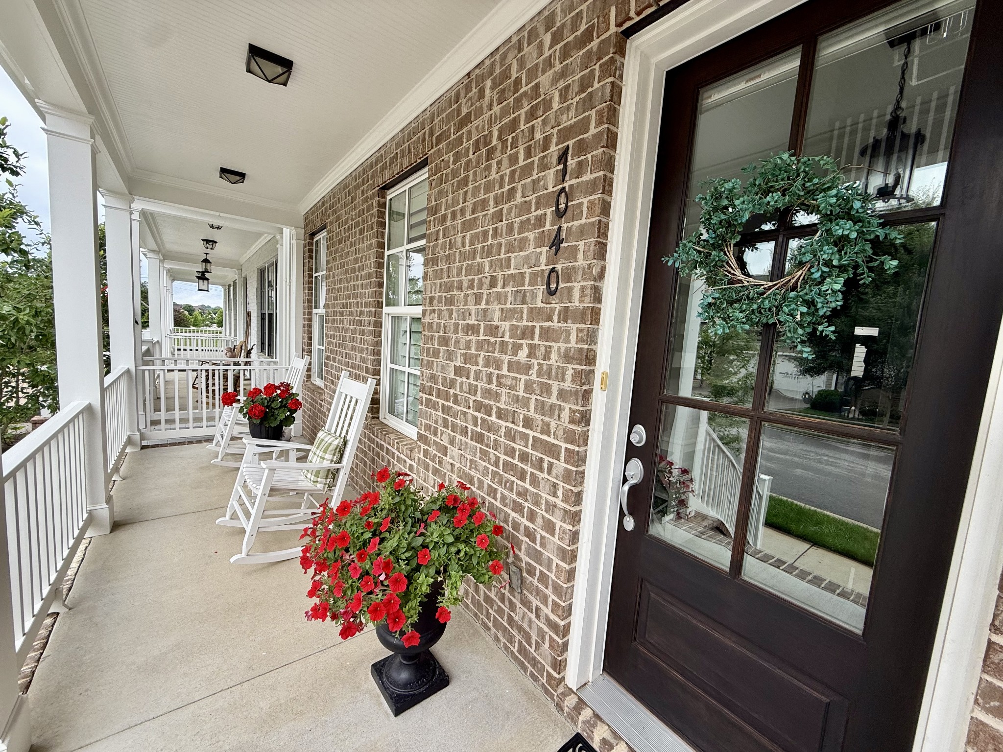 7040 Wenlock Ln Property Photo 4