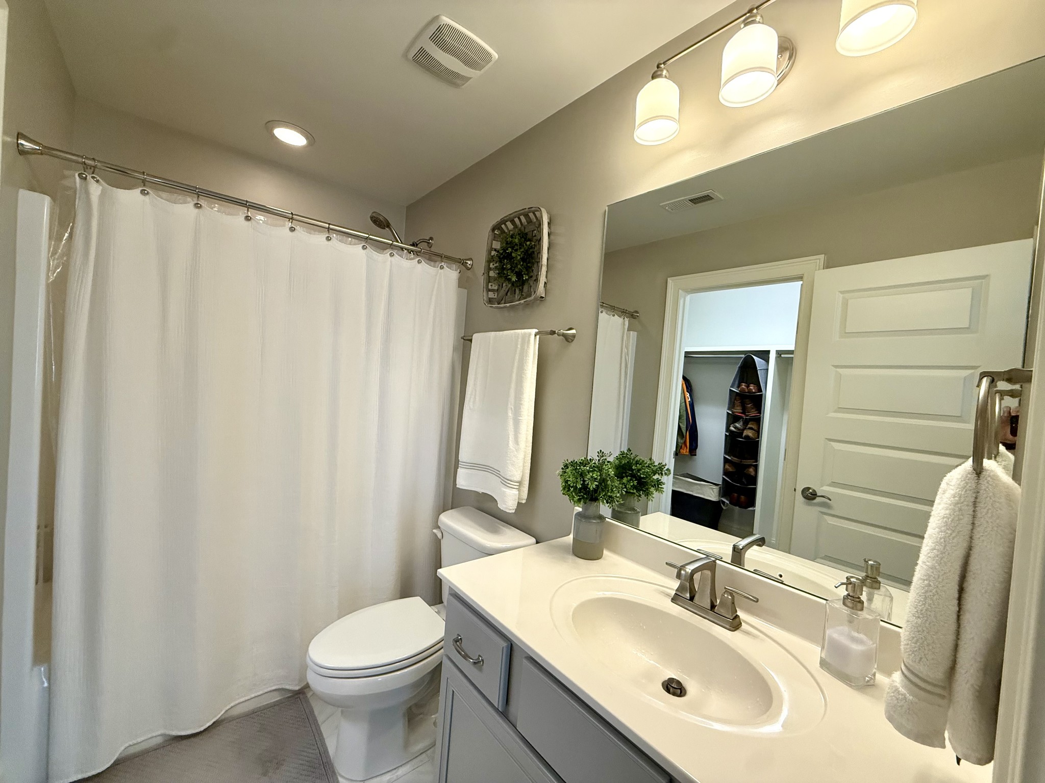 7040 Wenlock Ln Property Photo 21
