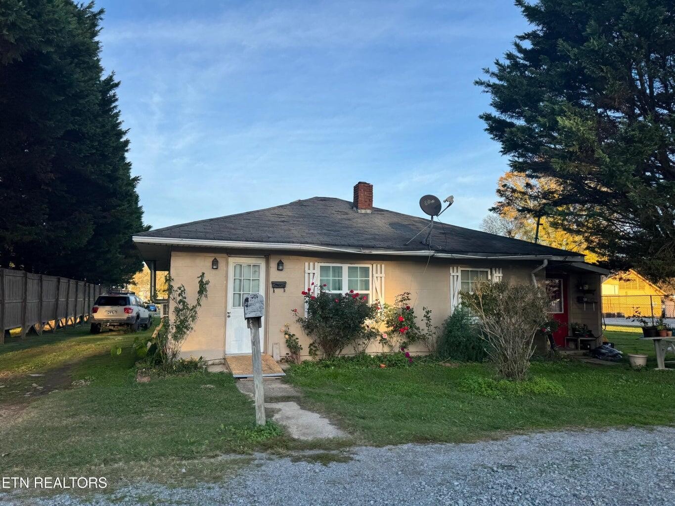 190 Indiana Avenue Property Photo 1