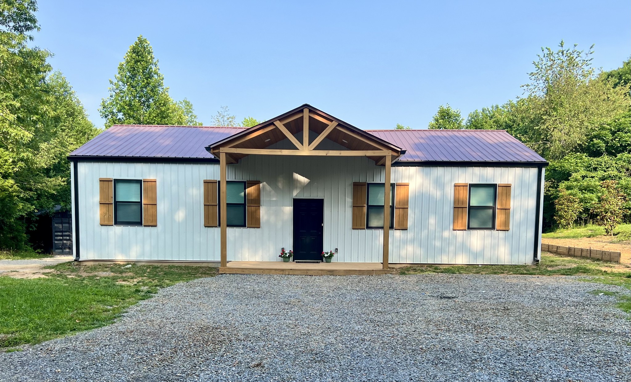 6884 Oak Hill Rd Property Photo 1