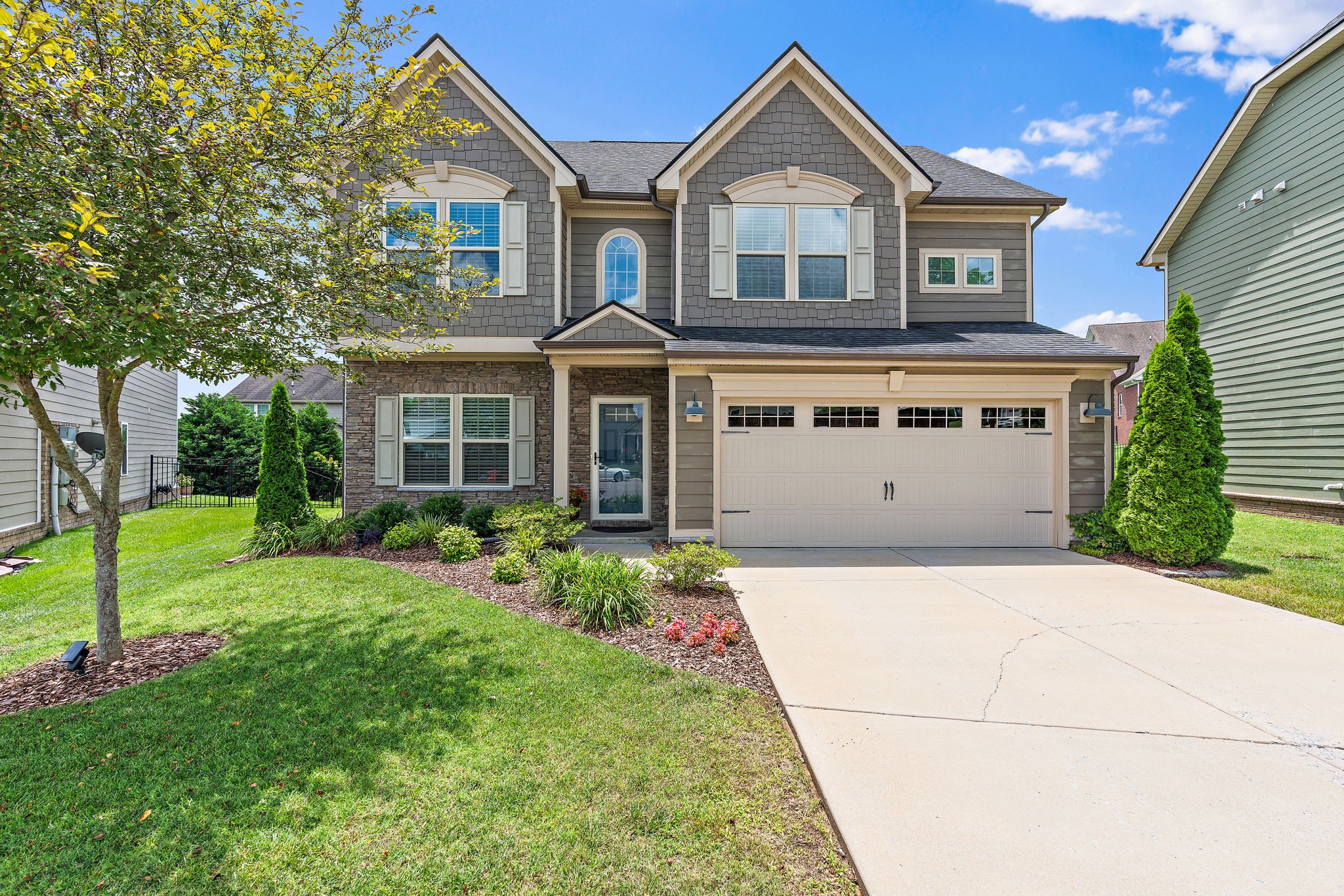 444 Heroit Dr Property Photo 1