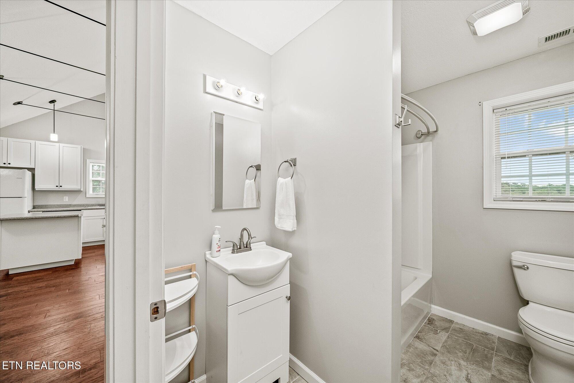 1447 Dykes Rd Property Photo 18