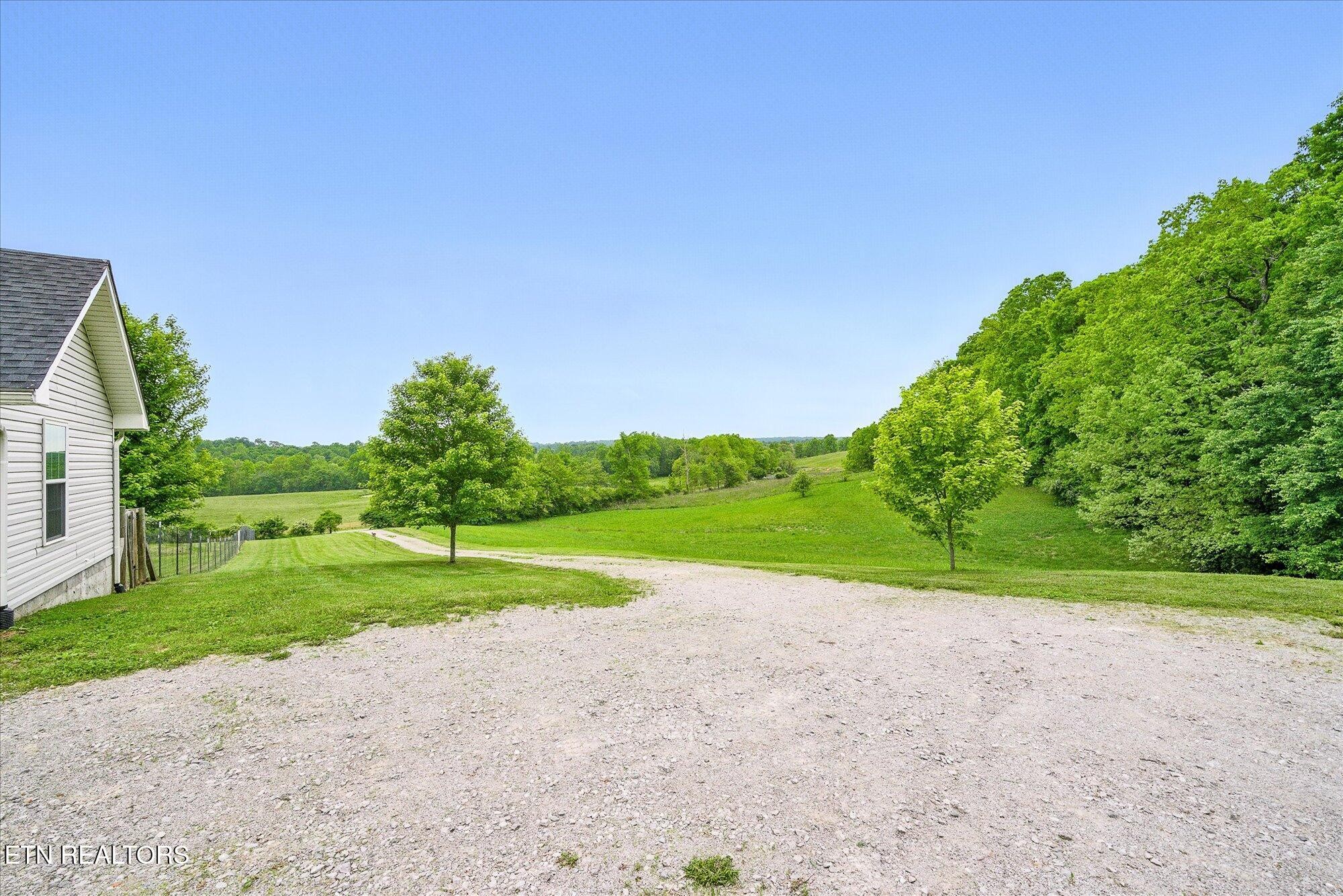1447 Dykes Rd Property Photo 27