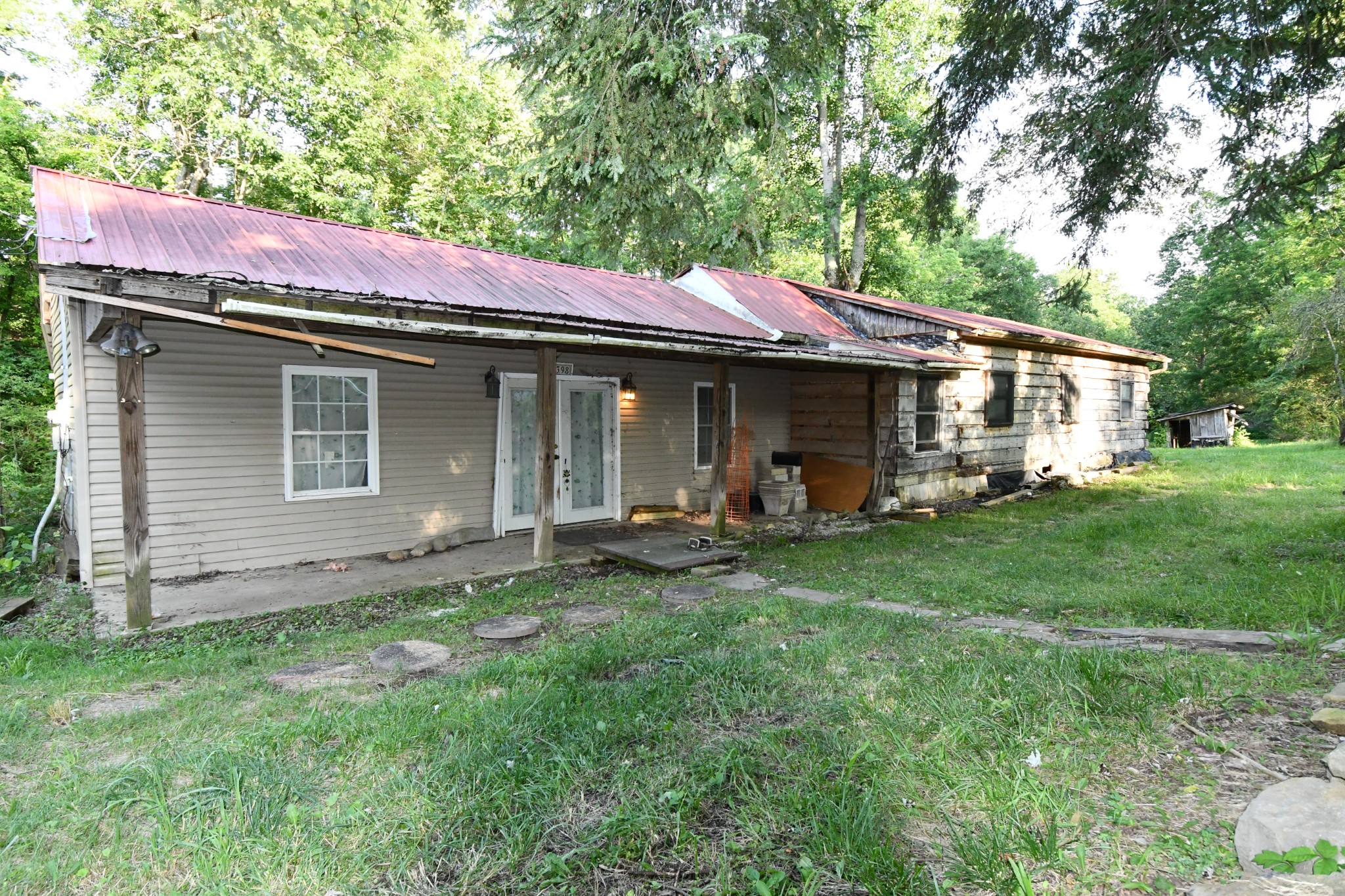 398 Elmore Town Rd Property Photo 1
