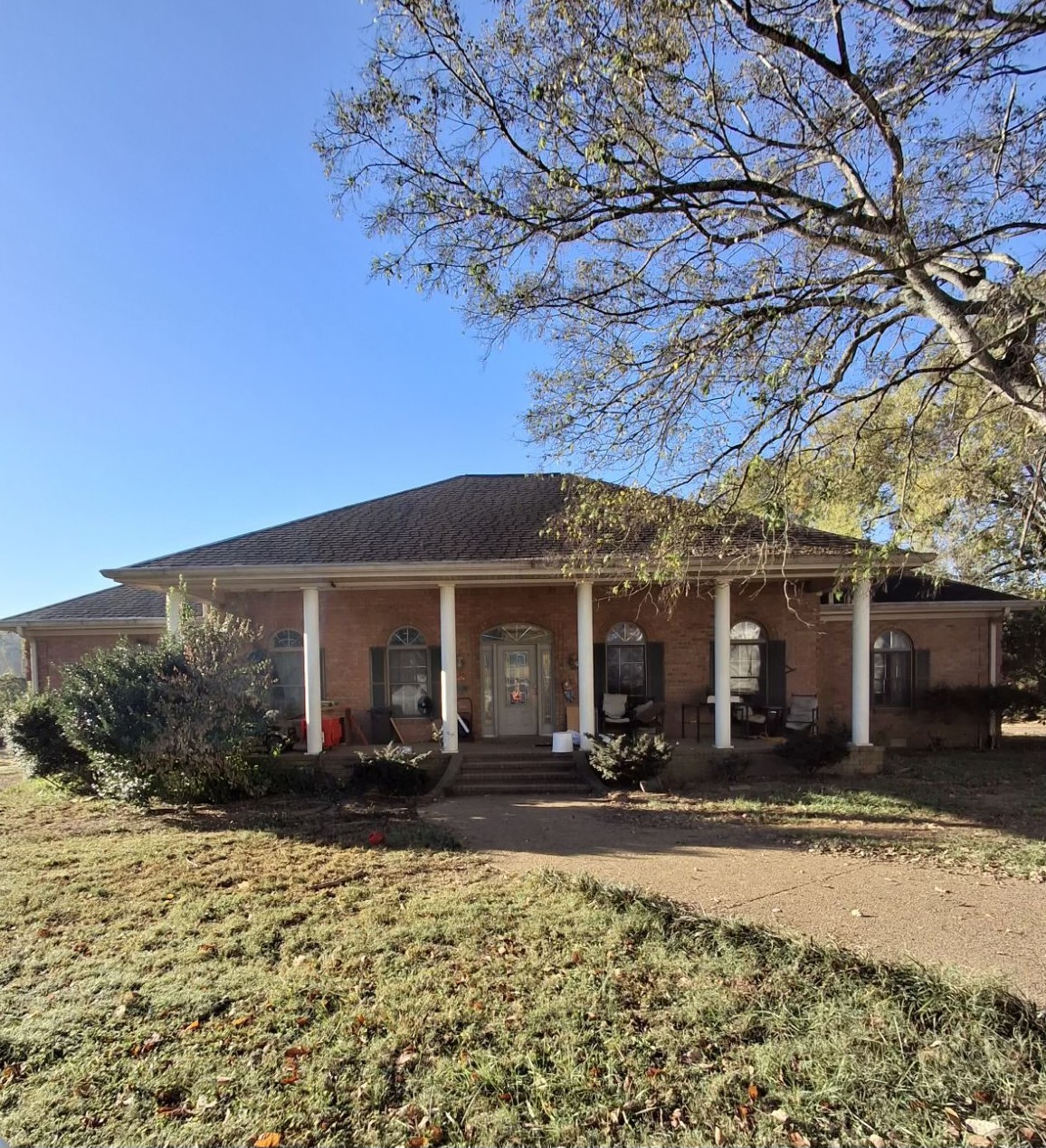 1525 Harkreader Rd Property Photo 1