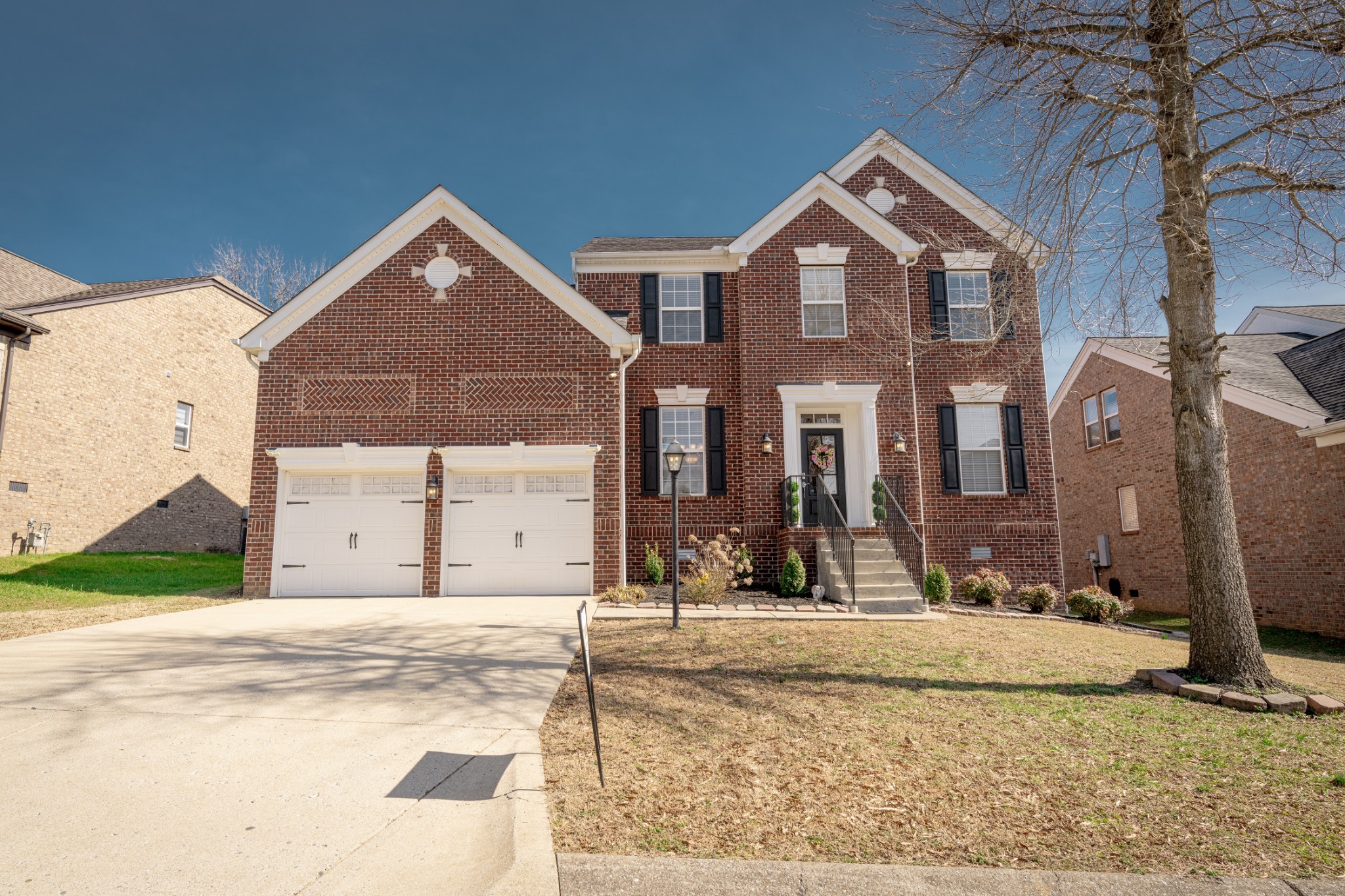815 River Heights Dr Property Photo 1