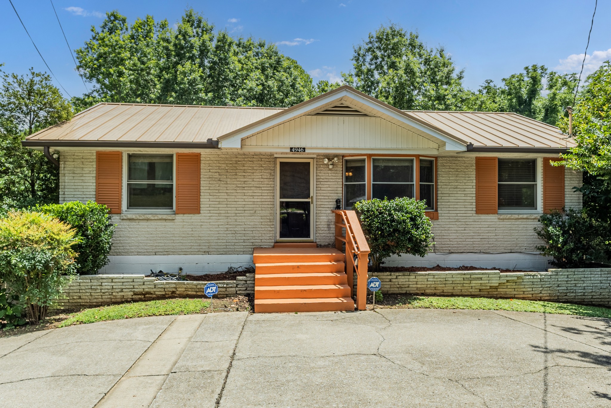 4946 Packard Dr