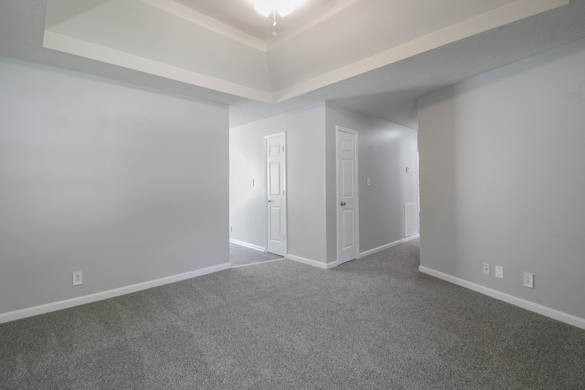 571 Garnet Drive Property Photo 2