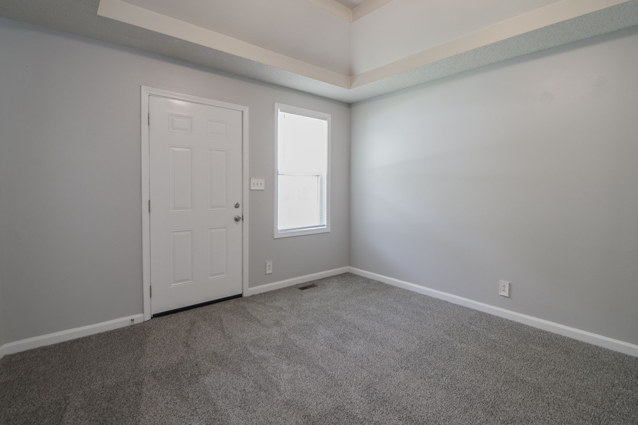 571 Garnet Drive Property Photo 4