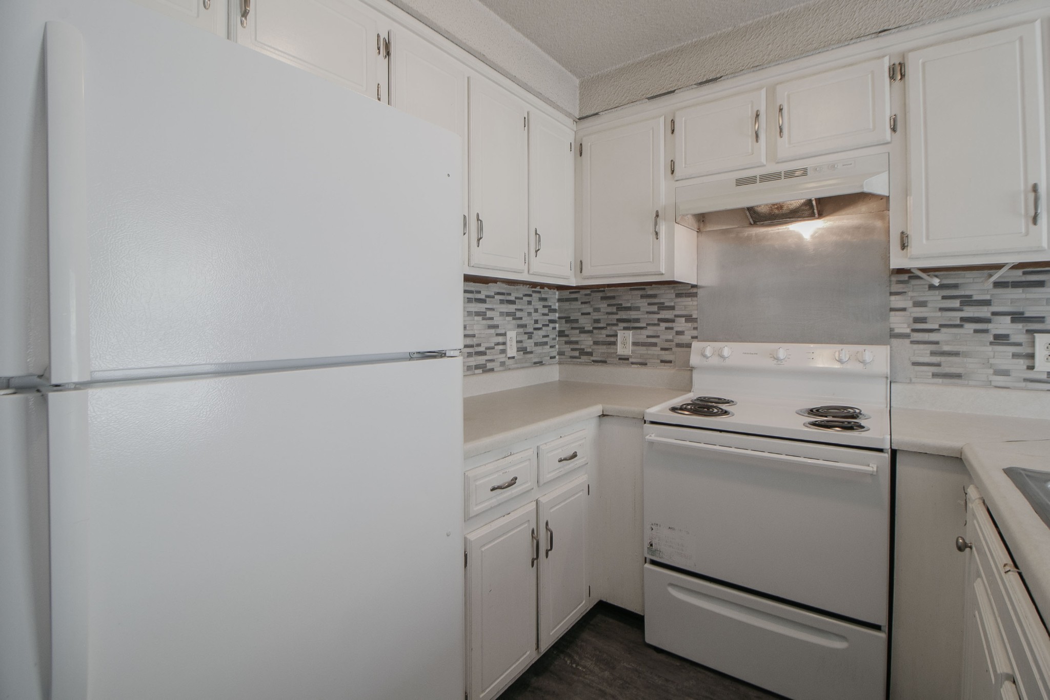 571 Garnet Drive Property Photo 8