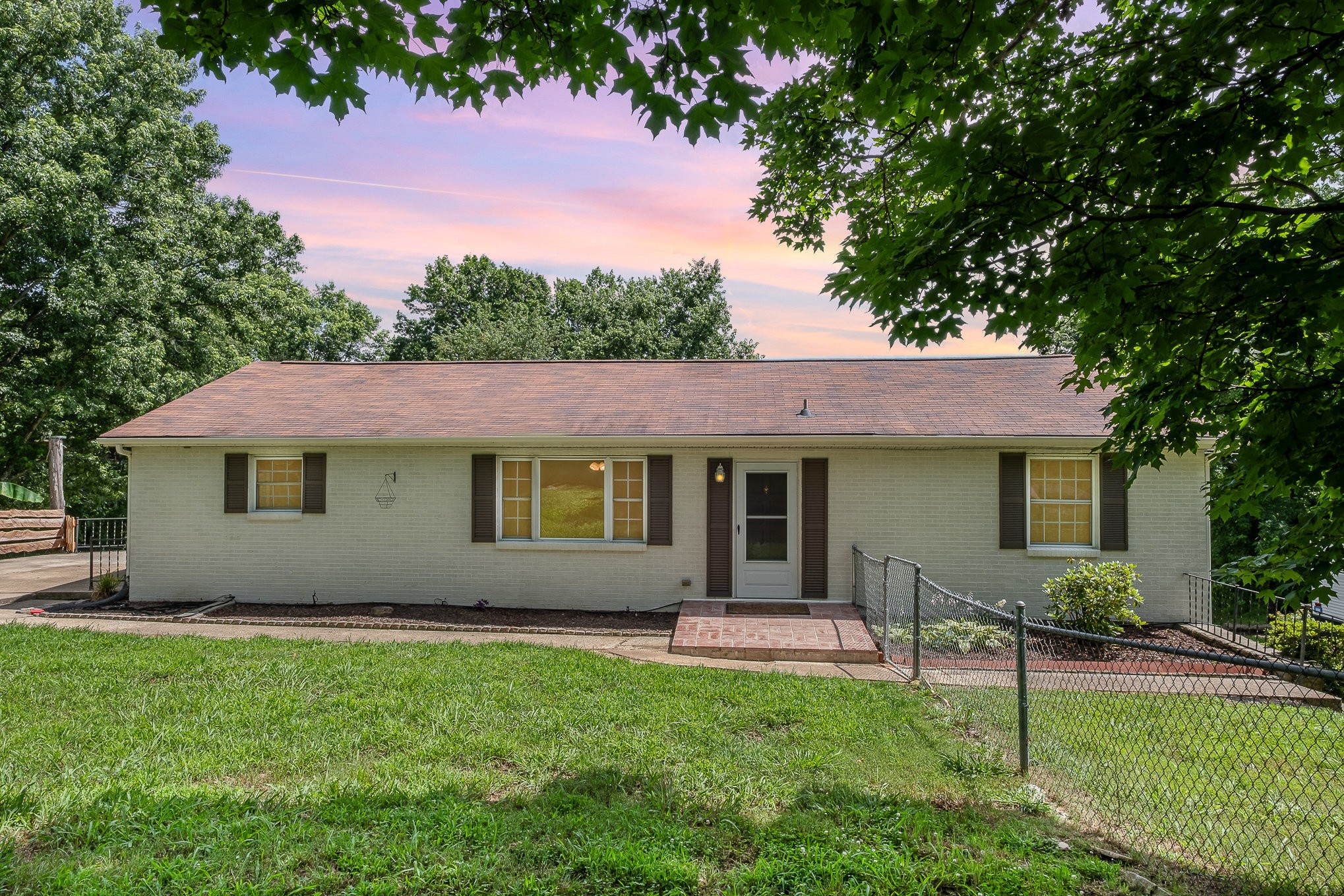 1730 Reynolds Rd Property Photo